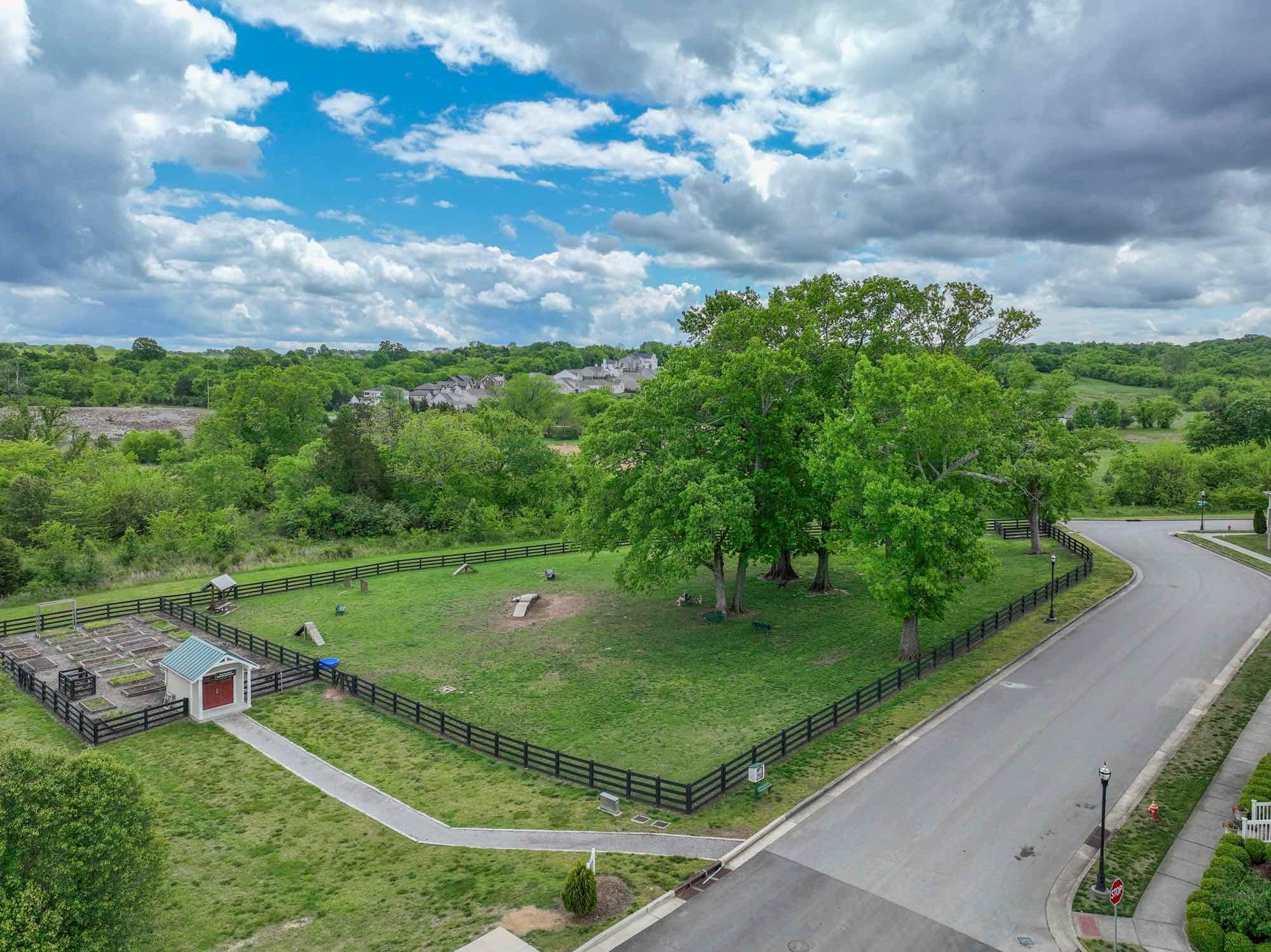 1517 Winding Creek Dr