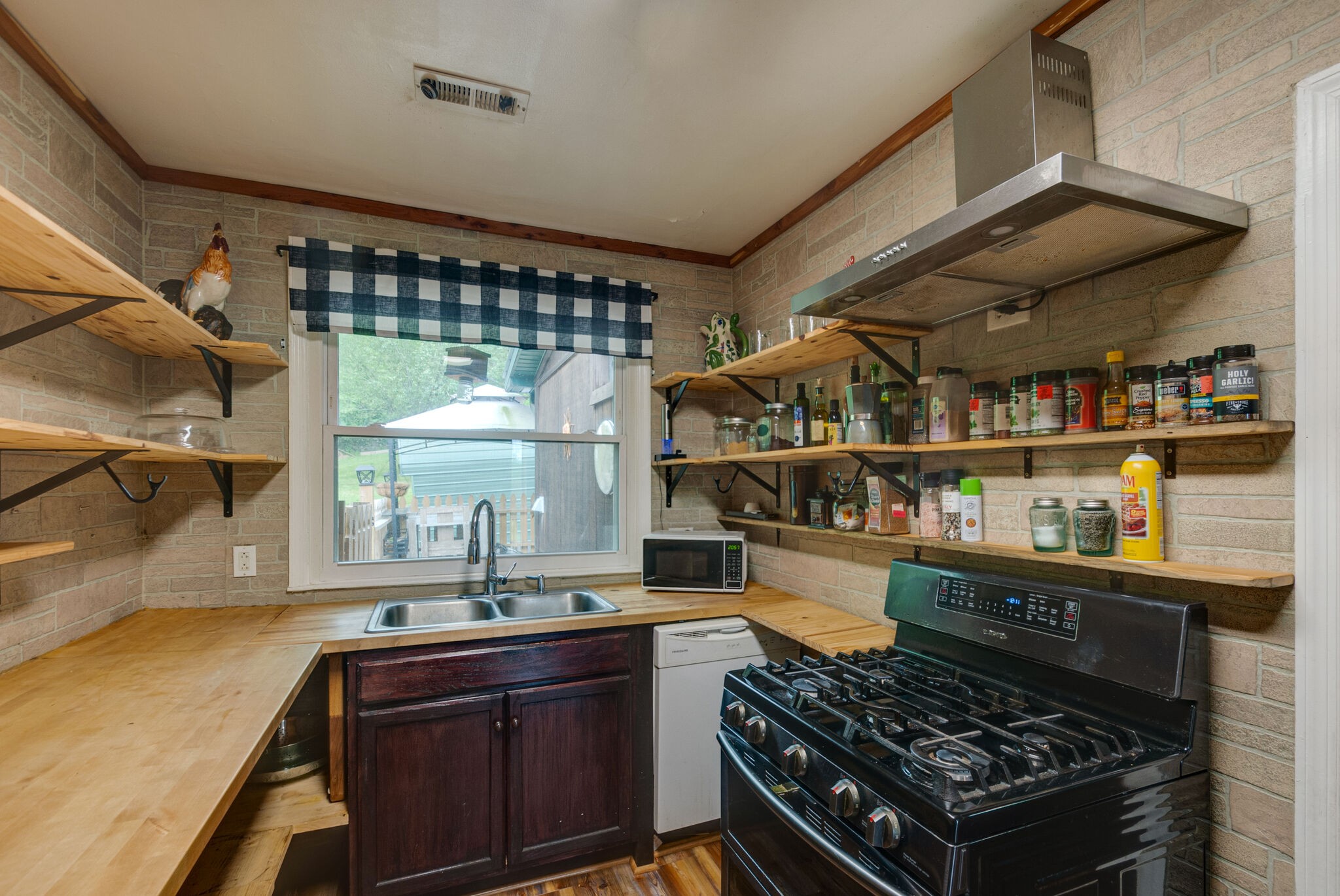 504 Sharondale Dr