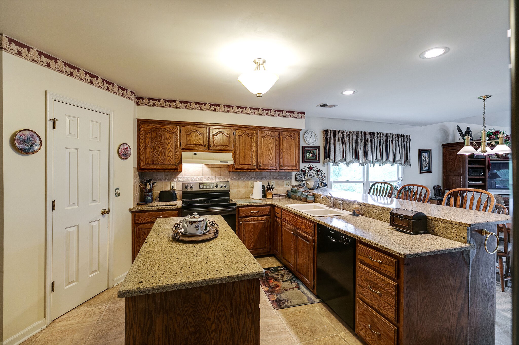5628 Scenic Ridge Drive