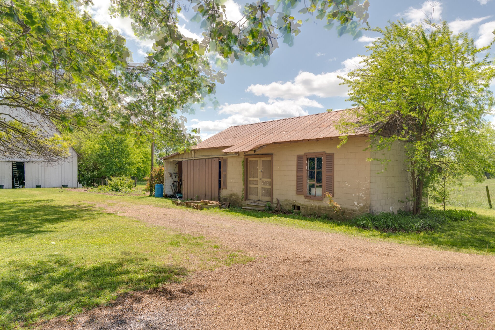 2433 Hwy 231, S