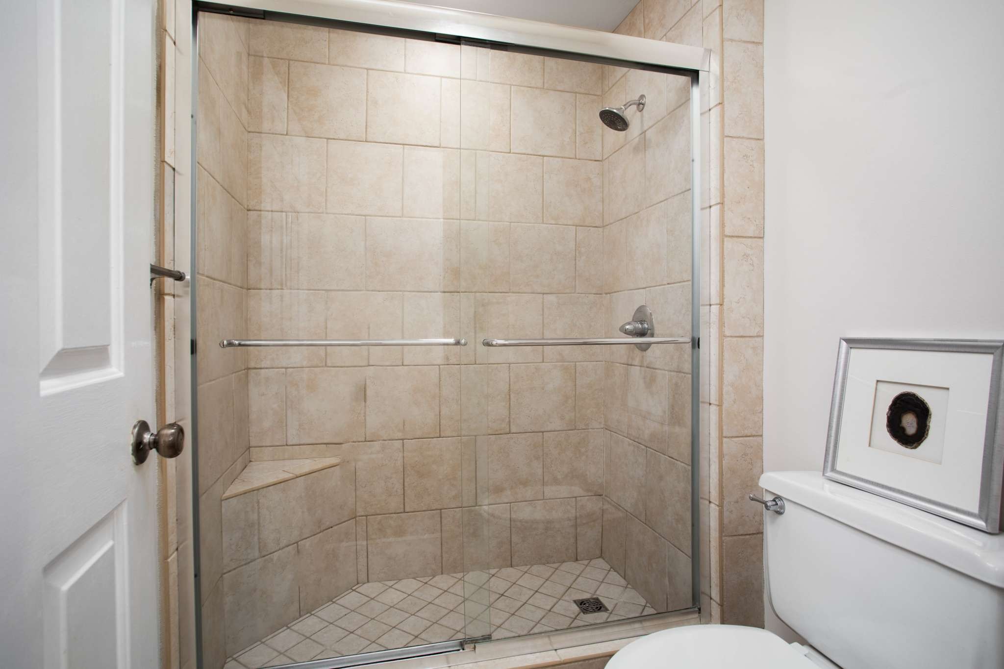 4500 Post Road Unit: B18