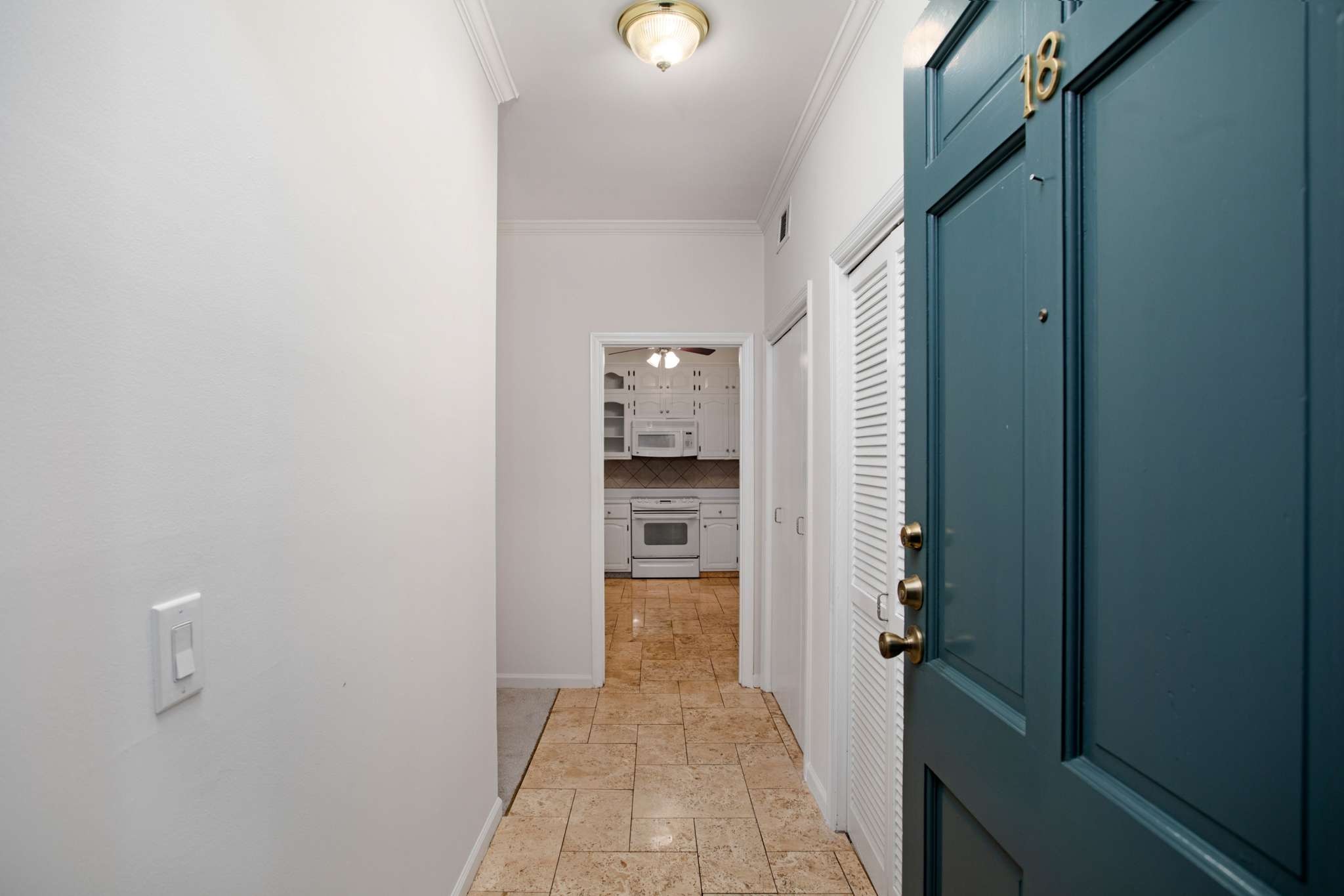 4500 Post Road Unit: B18