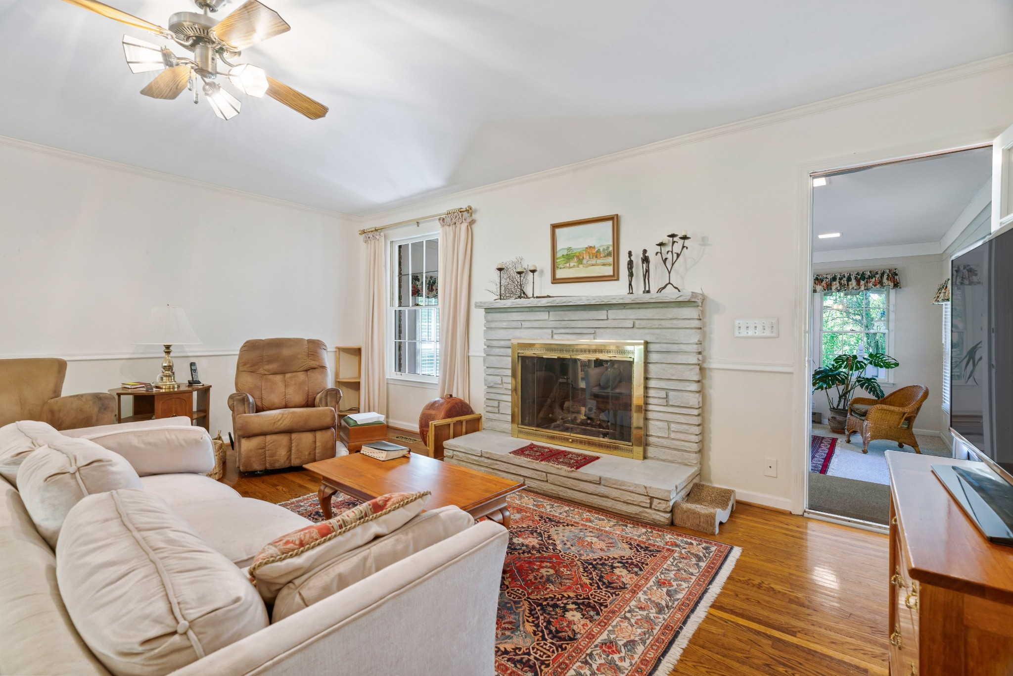 5317 Meadowlake Rd