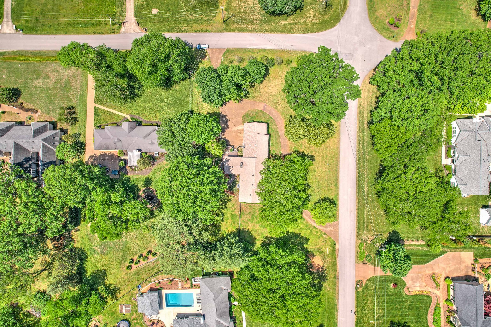 5317 Meadowlake Rd