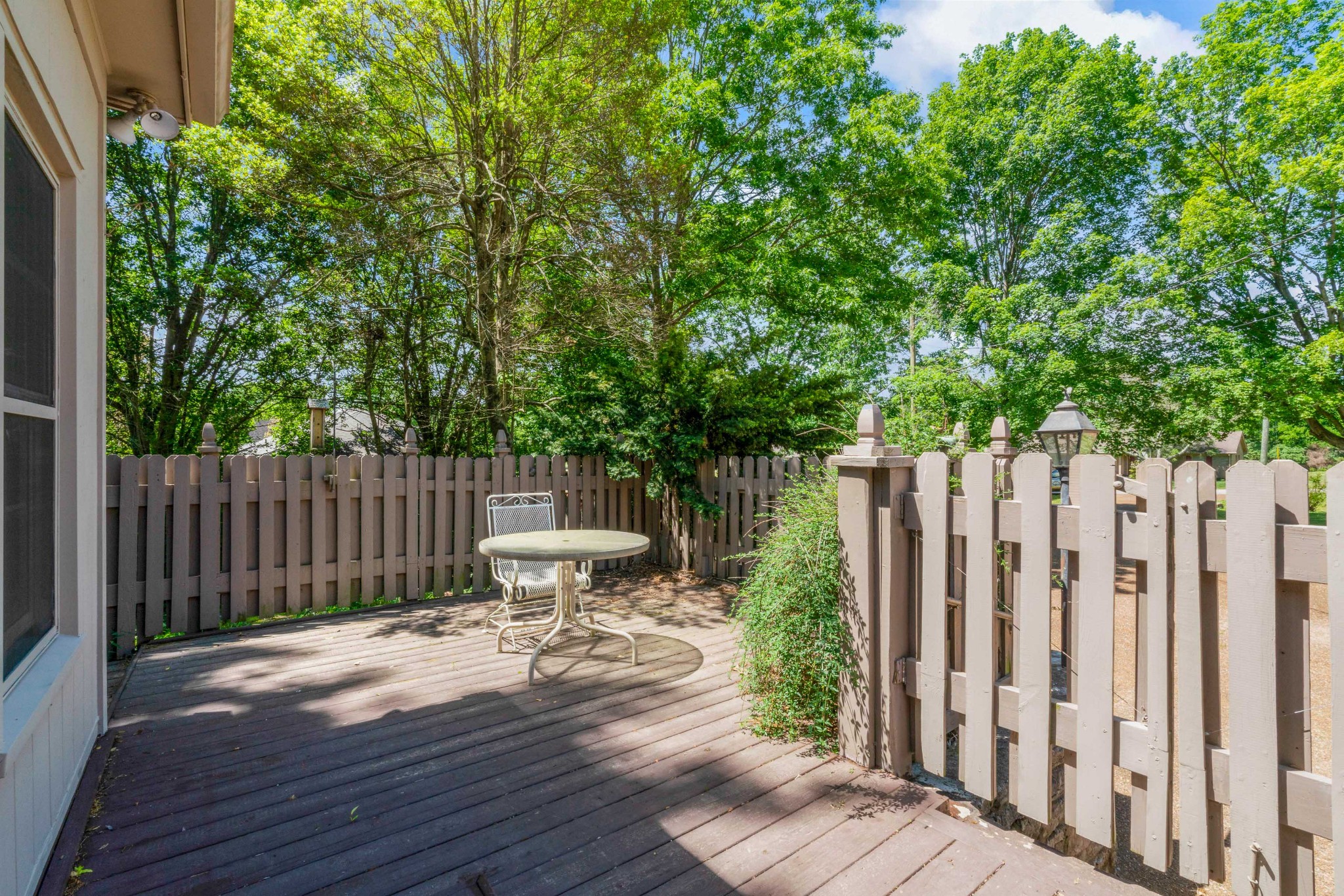 5317 Meadowlake Rd