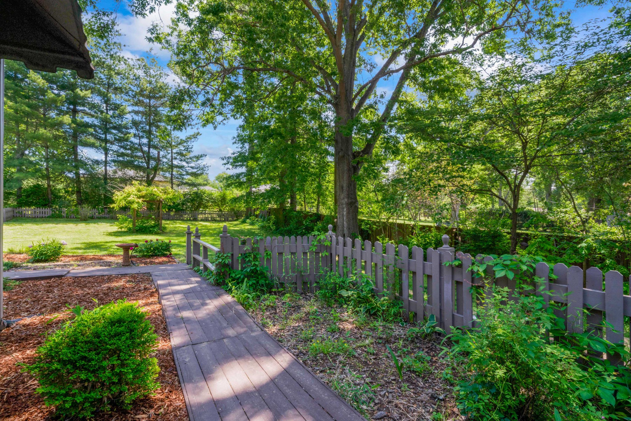 5317 Meadowlake Rd