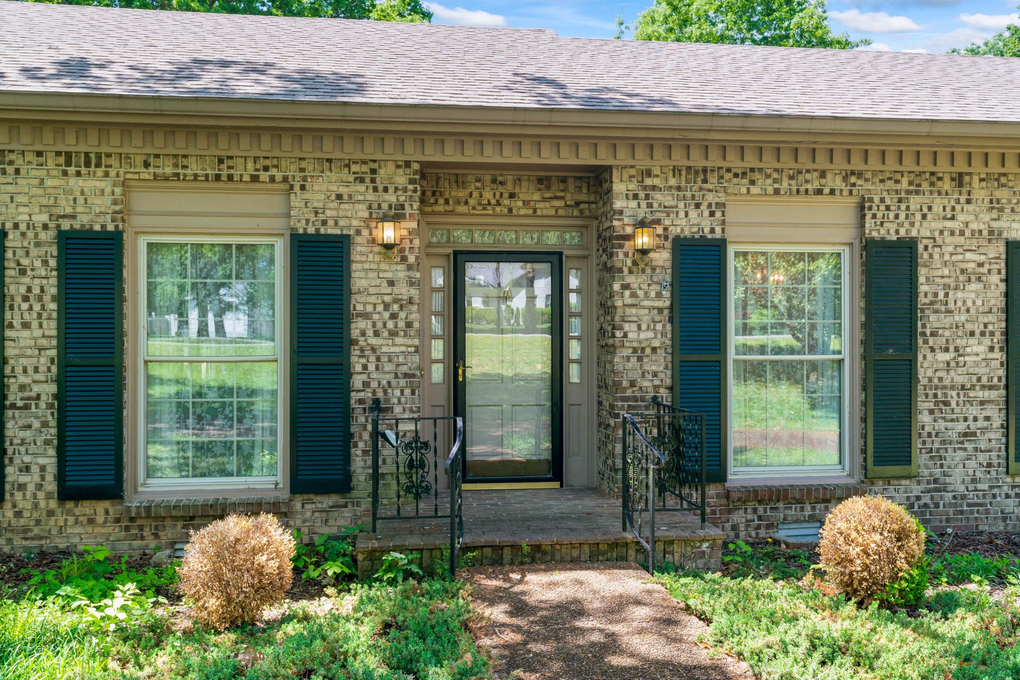5317 Meadowlake Rd