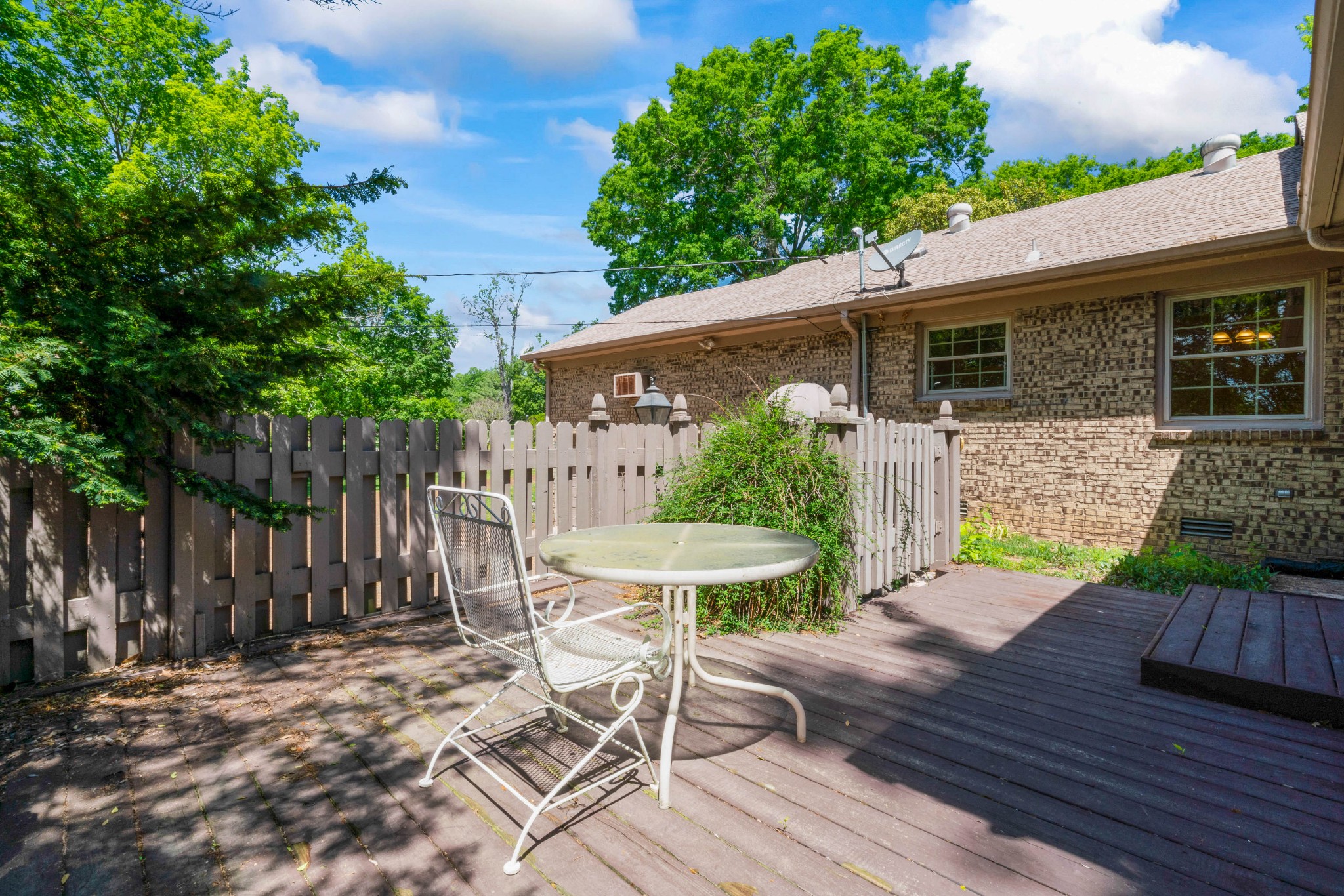 5317 Meadowlake Rd