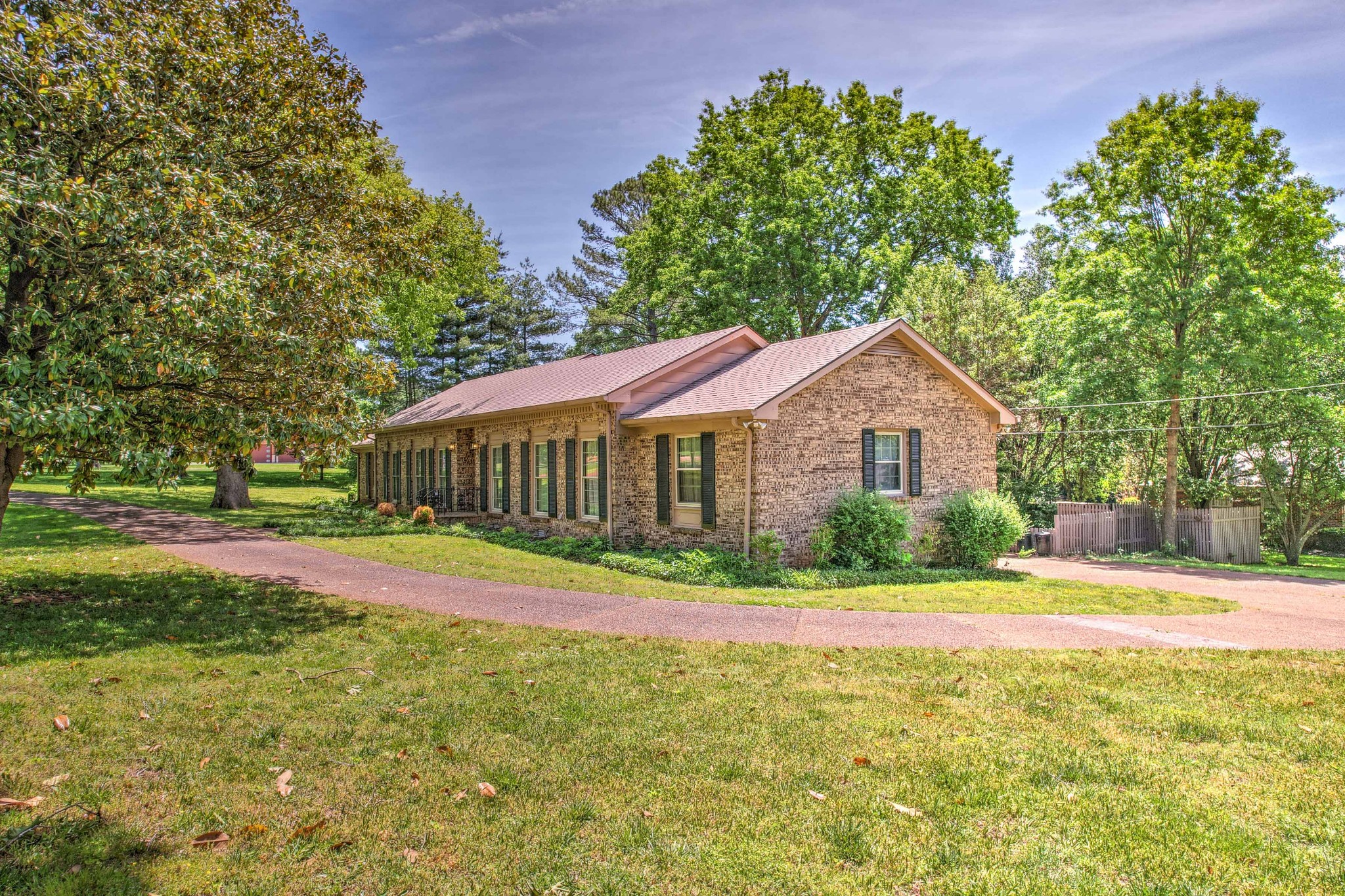 5317 Meadowlake Rd
