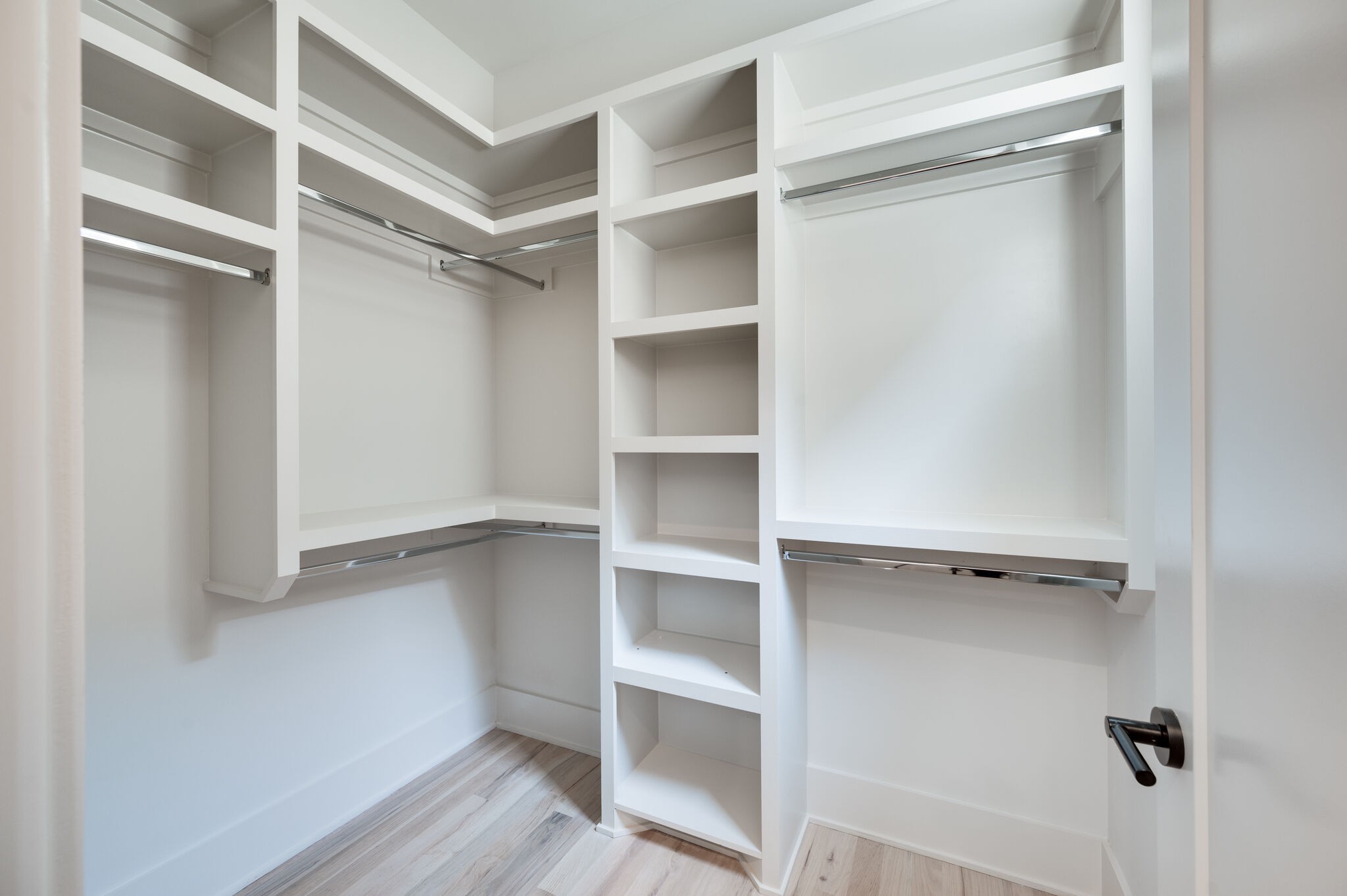 1408B Clifton Lane
