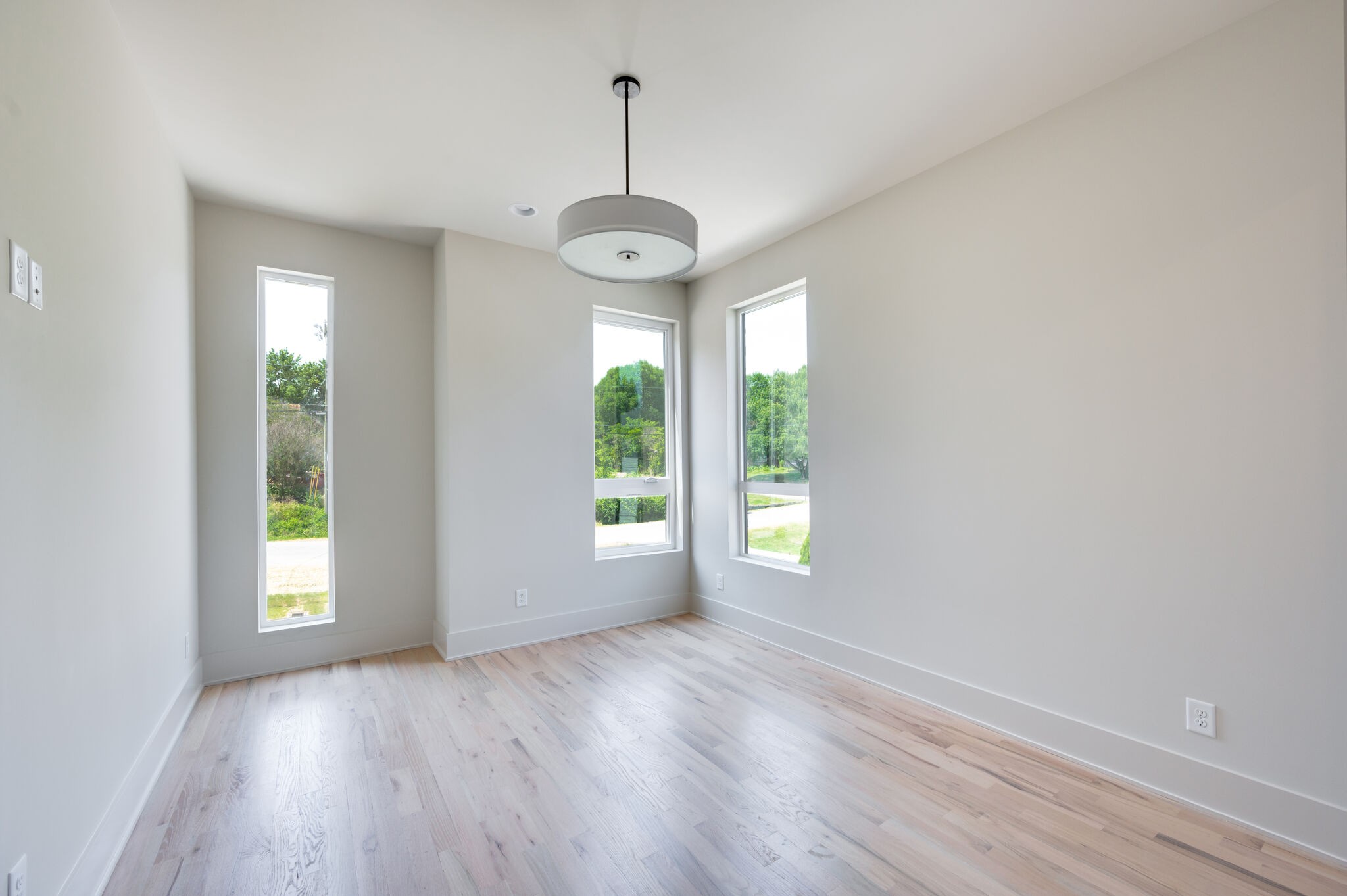 1408B Clifton Lane