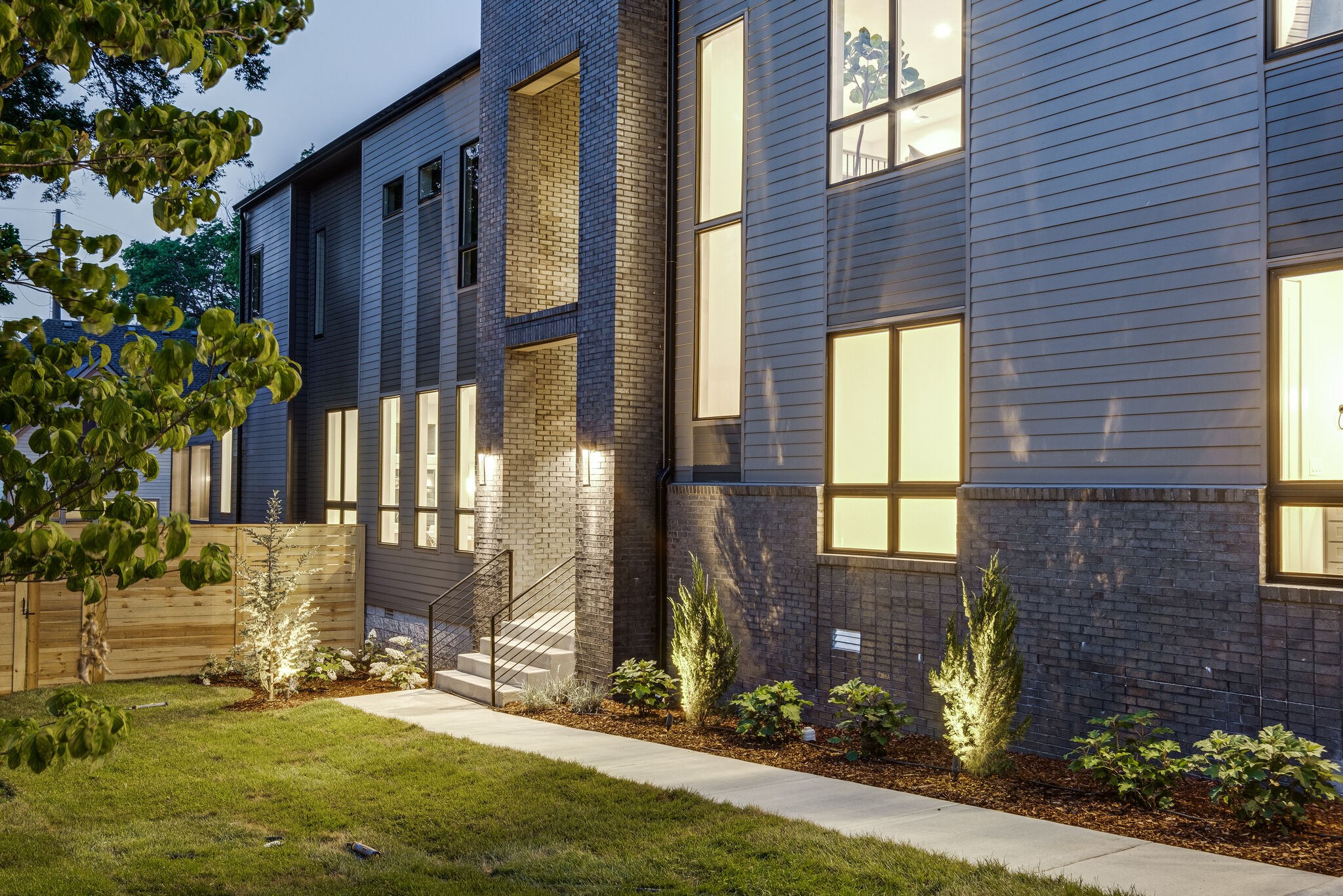 1408B Clifton Lane