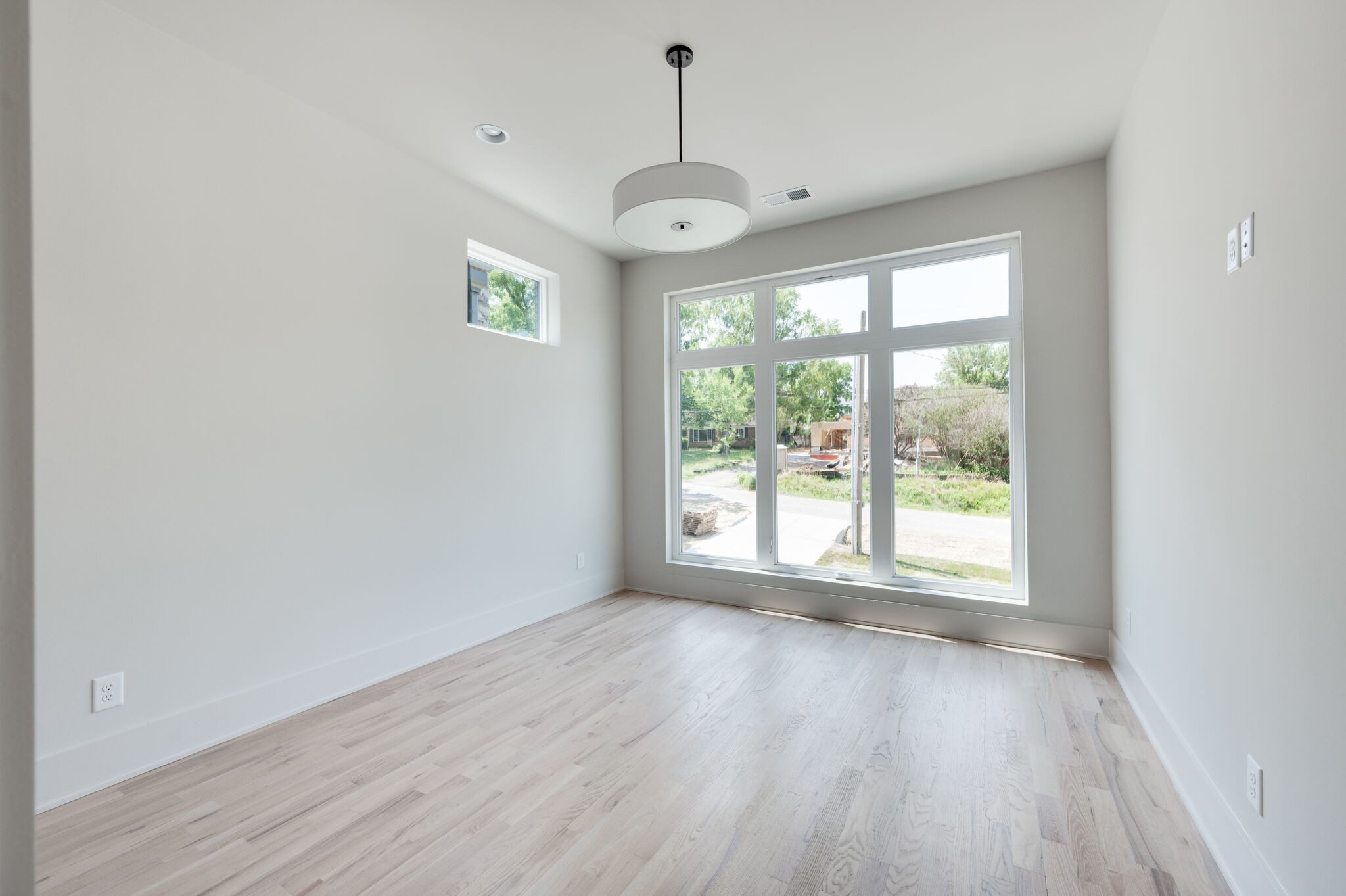 1408B Clifton Lane