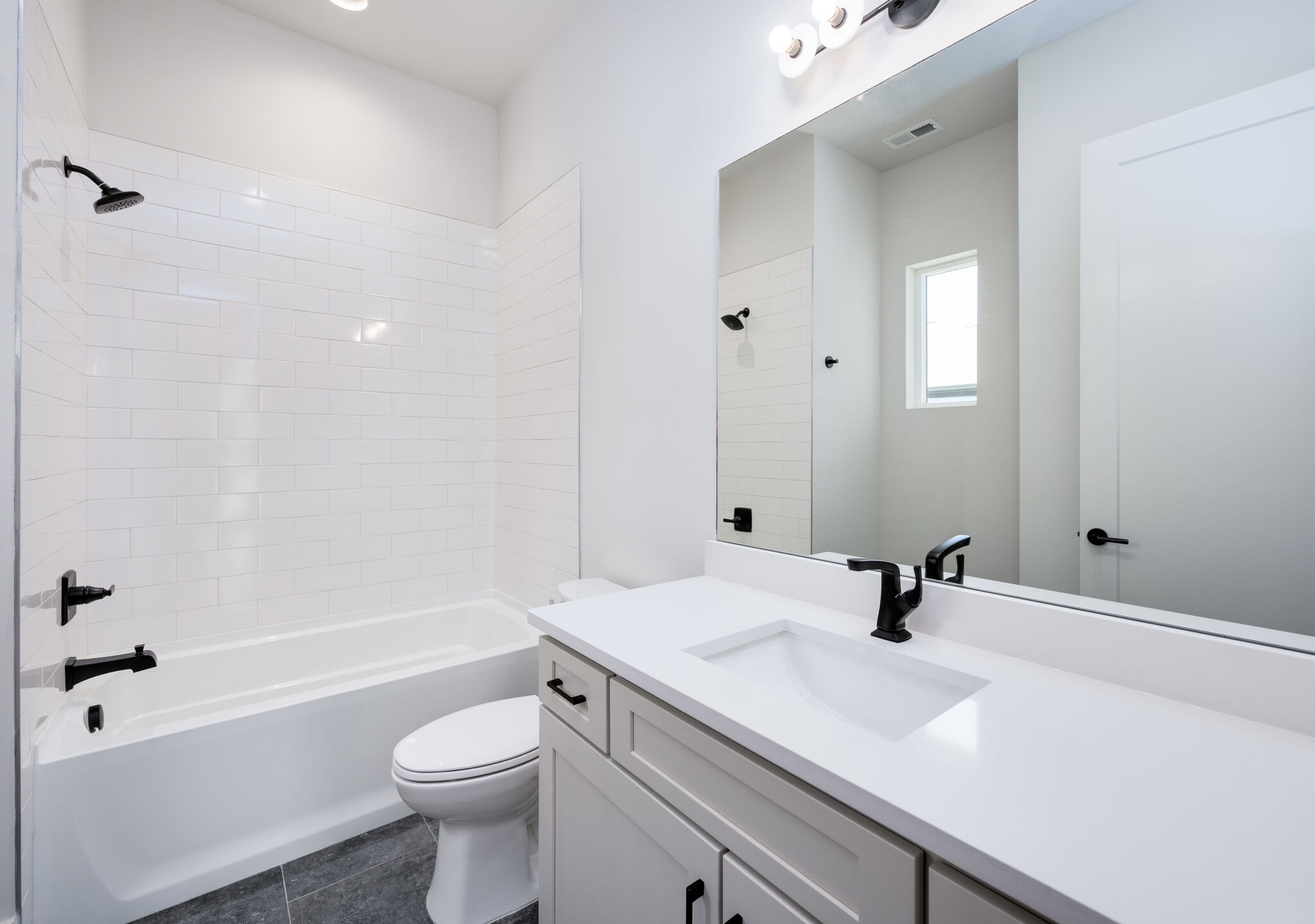 1408B Clifton Lane
