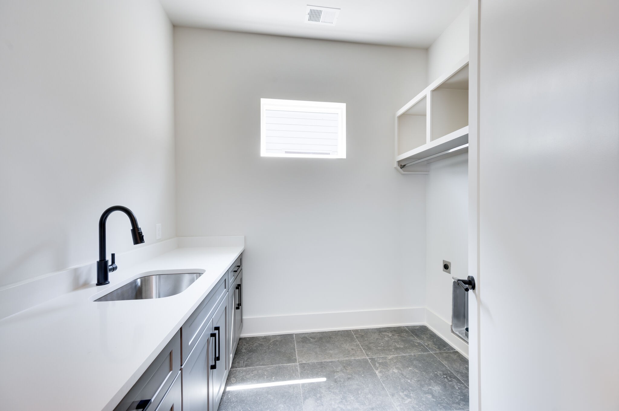 1408B Clifton Lane