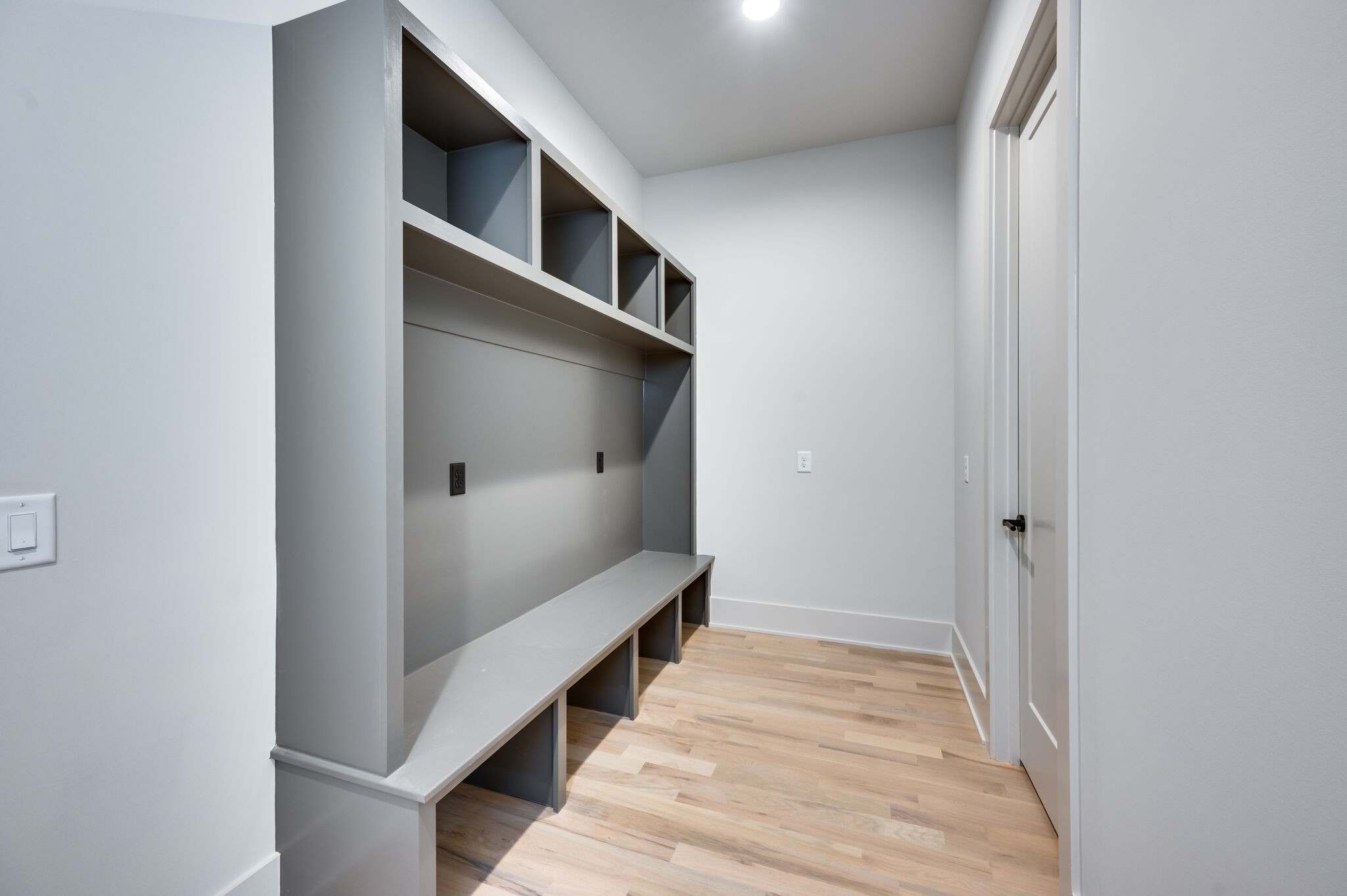 1408B Clifton Lane