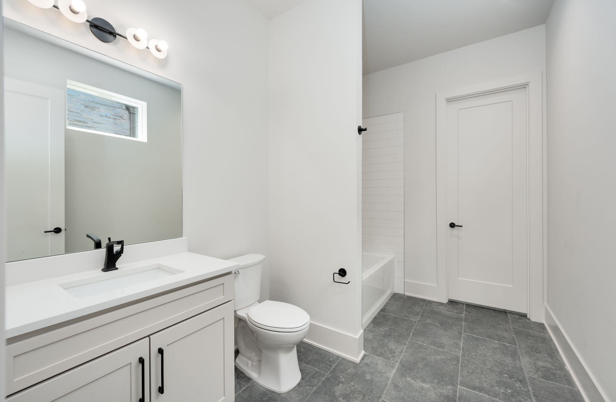 1408B Clifton Lane