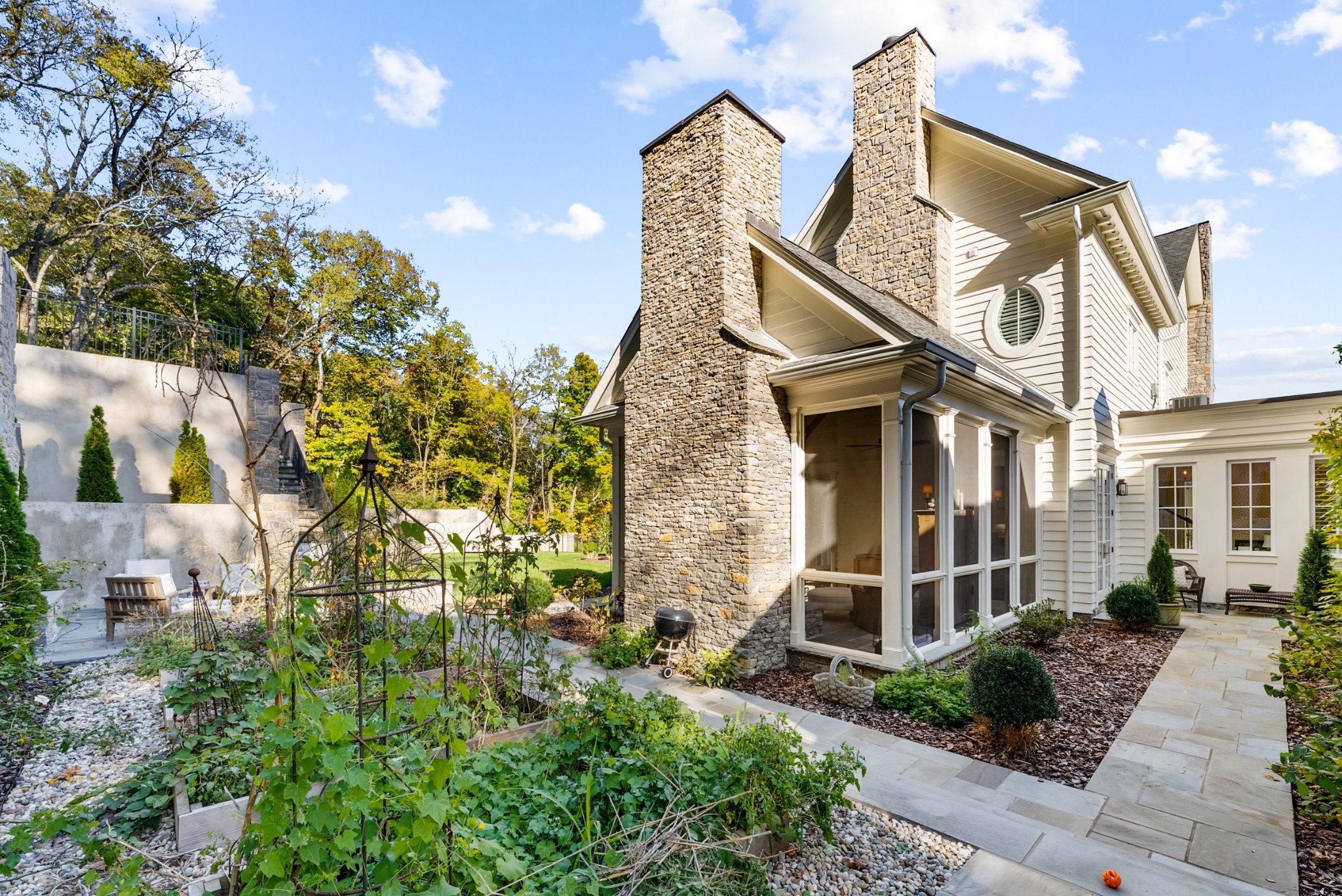 4335 Chickering Ln