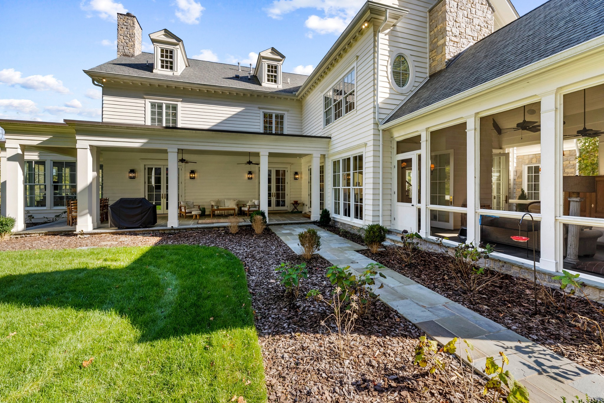 4335 Chickering Ln