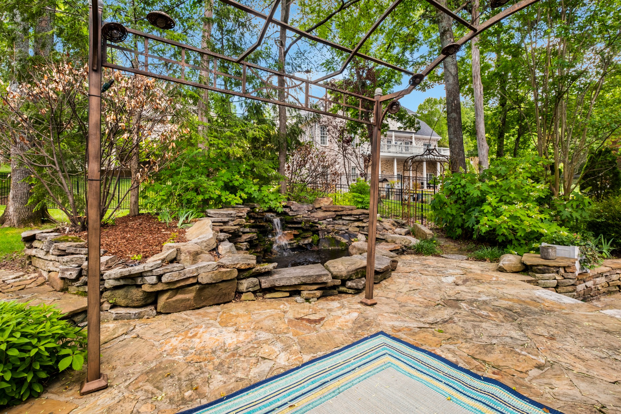 306 Rothwell Pl