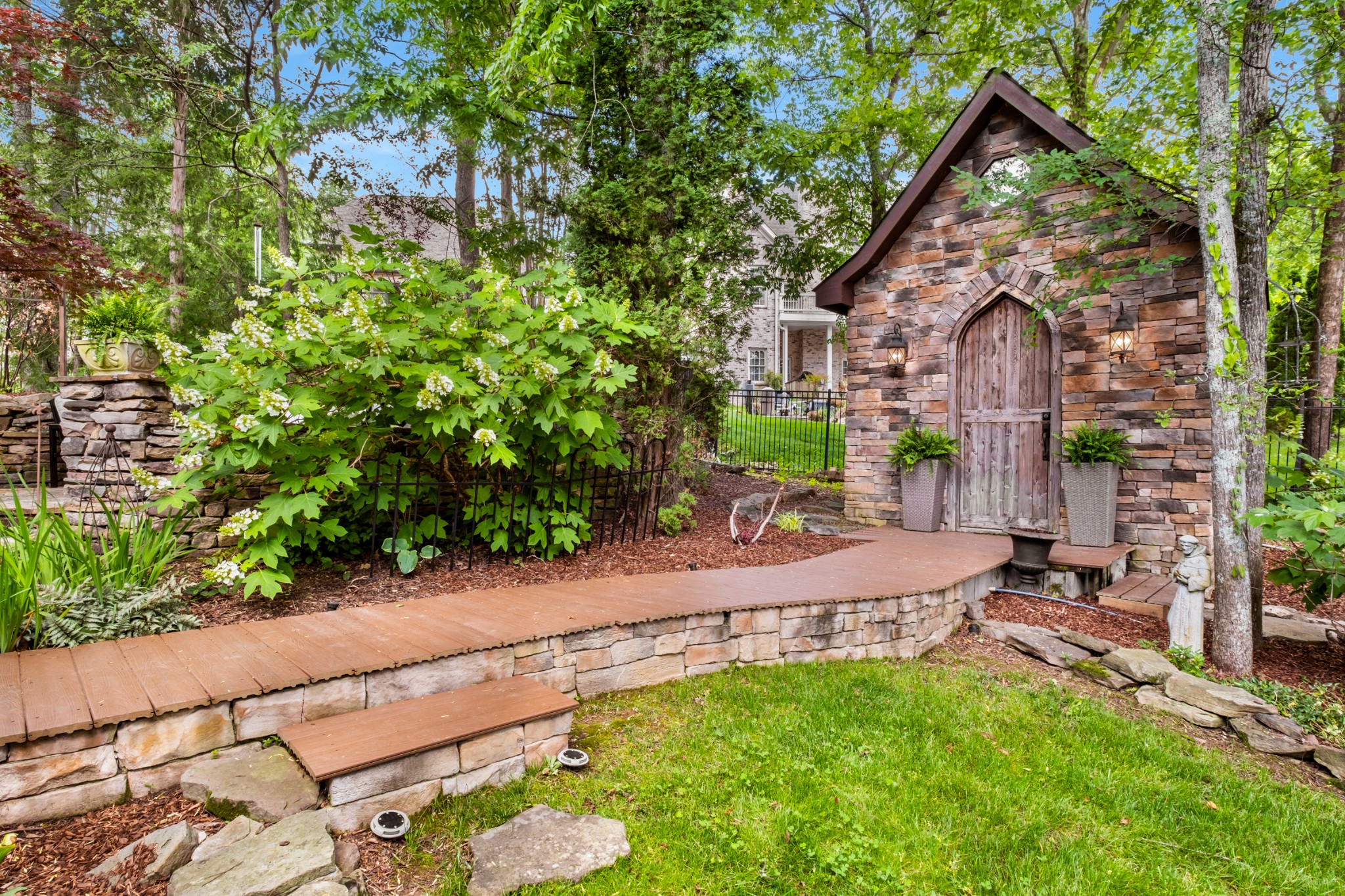 306 Rothwell Pl