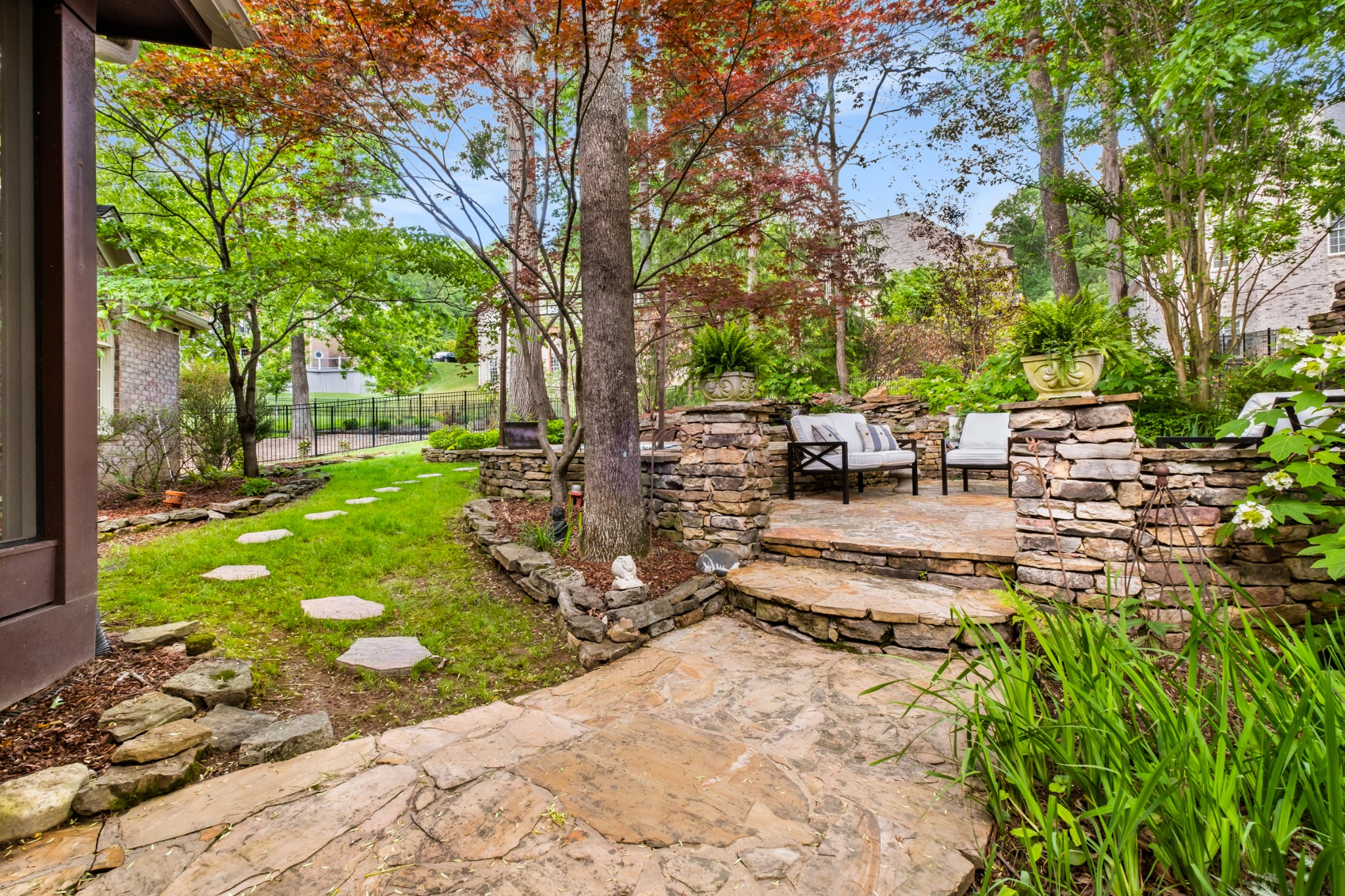306 Rothwell Pl