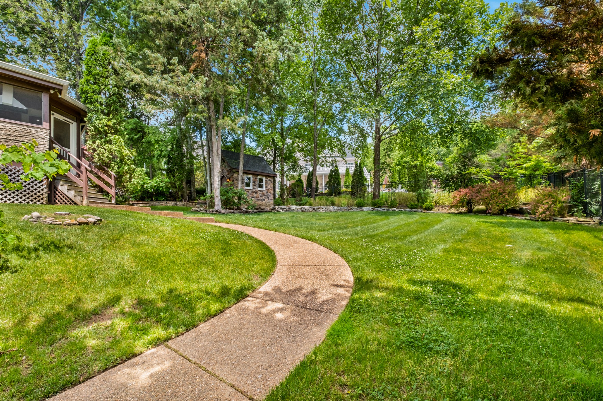 306 Rothwell Pl