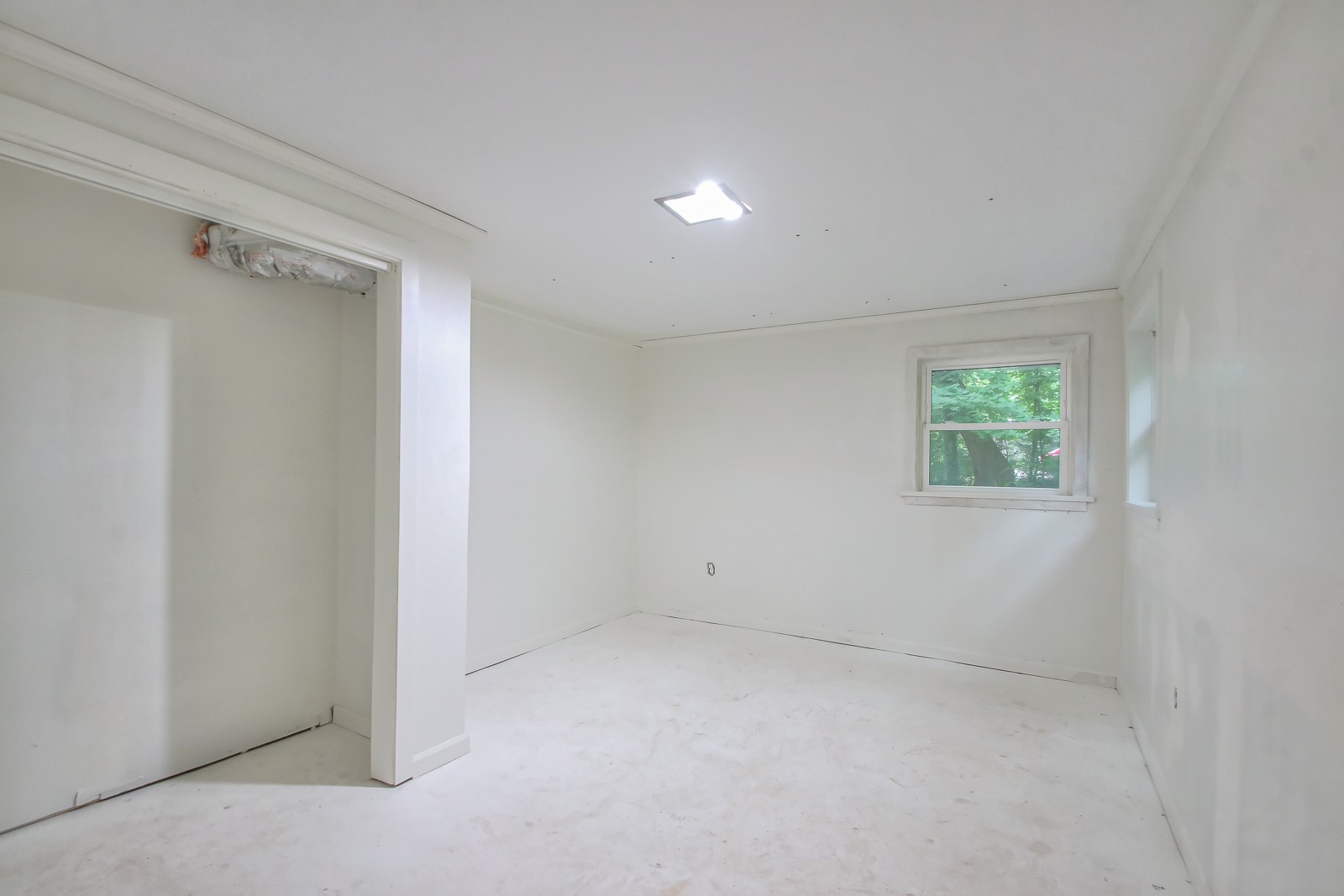 931 Downey Dr