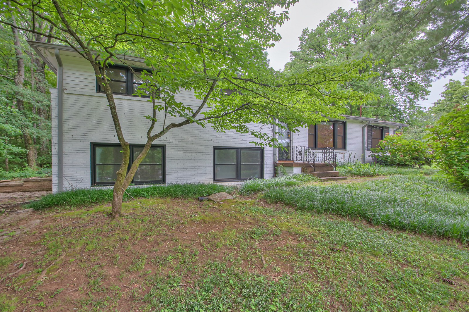 931 Downey Dr
