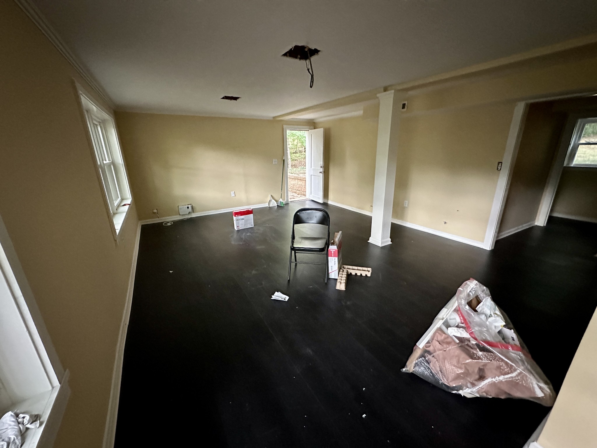 931 Downey Dr