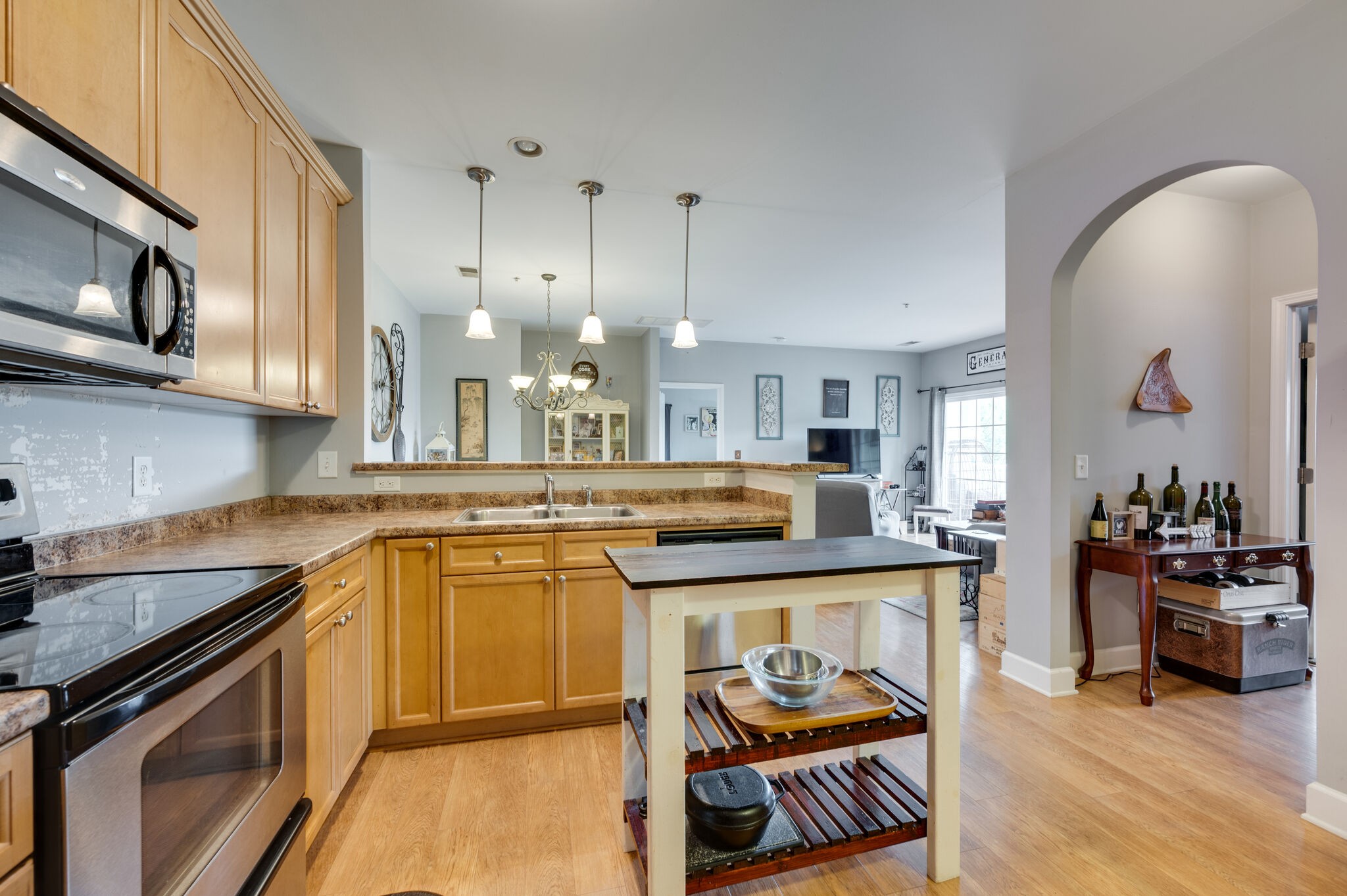 8211 Lenox Creekside Dr Unit: 9