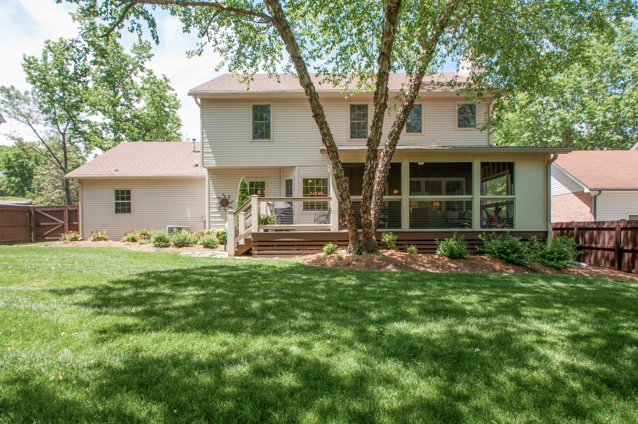 8176 Londonberry Rd