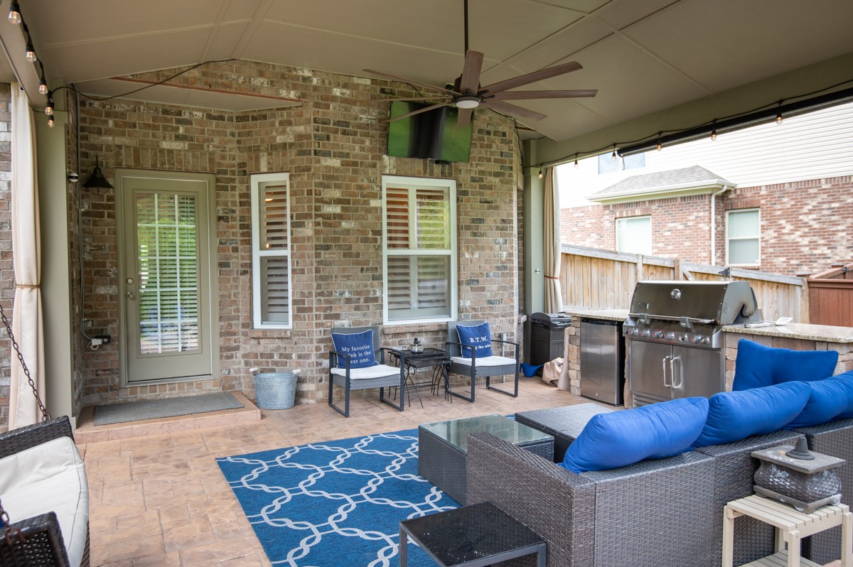 7305 Riverfront Dr