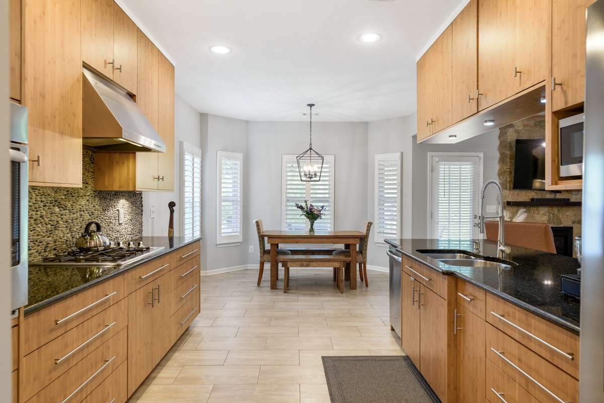 7305 Riverfront Dr