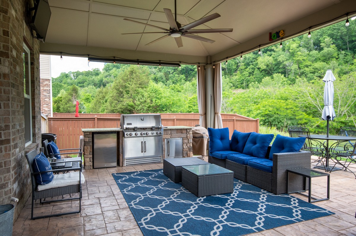 7305 Riverfront Dr