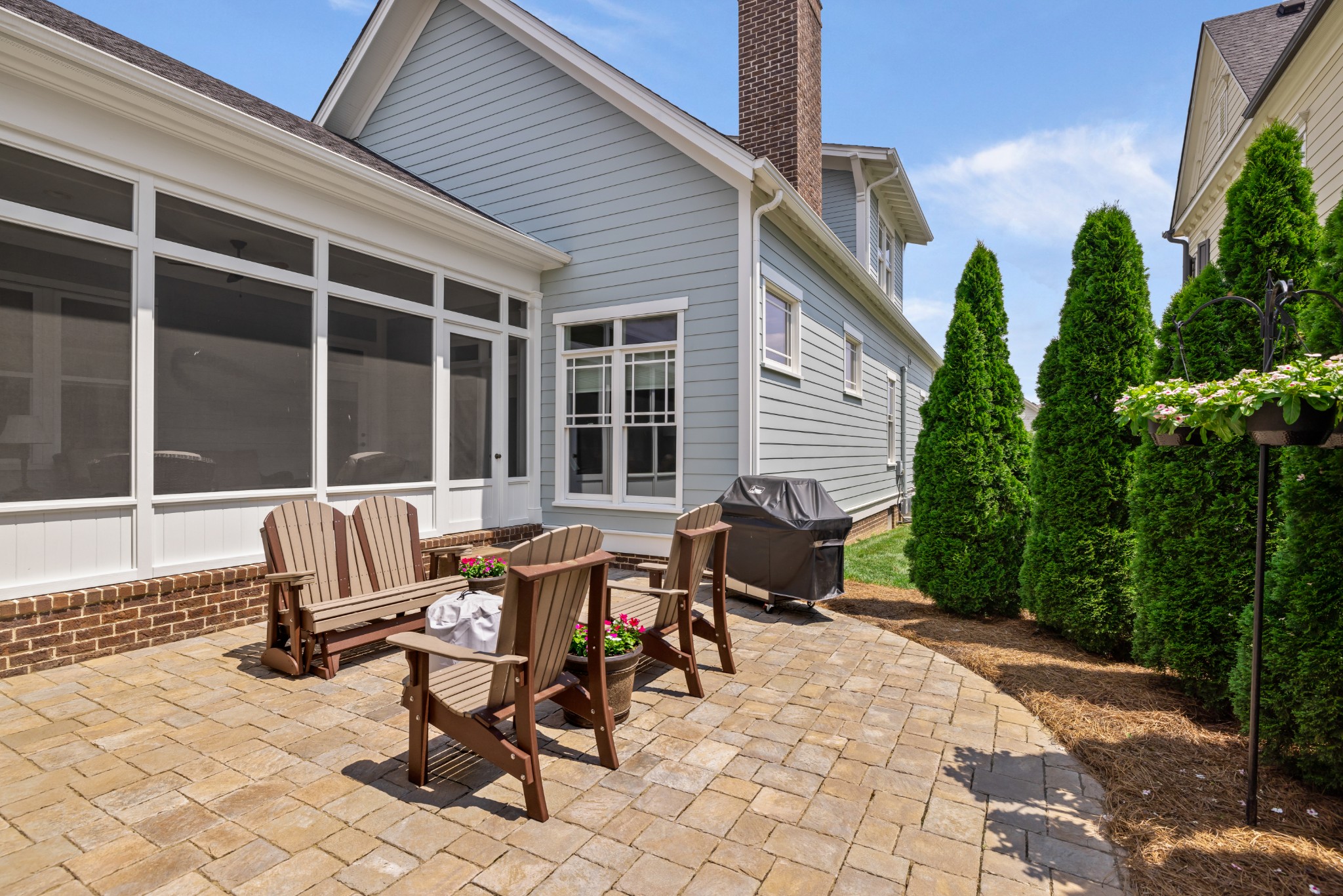 341 Henry Russell St