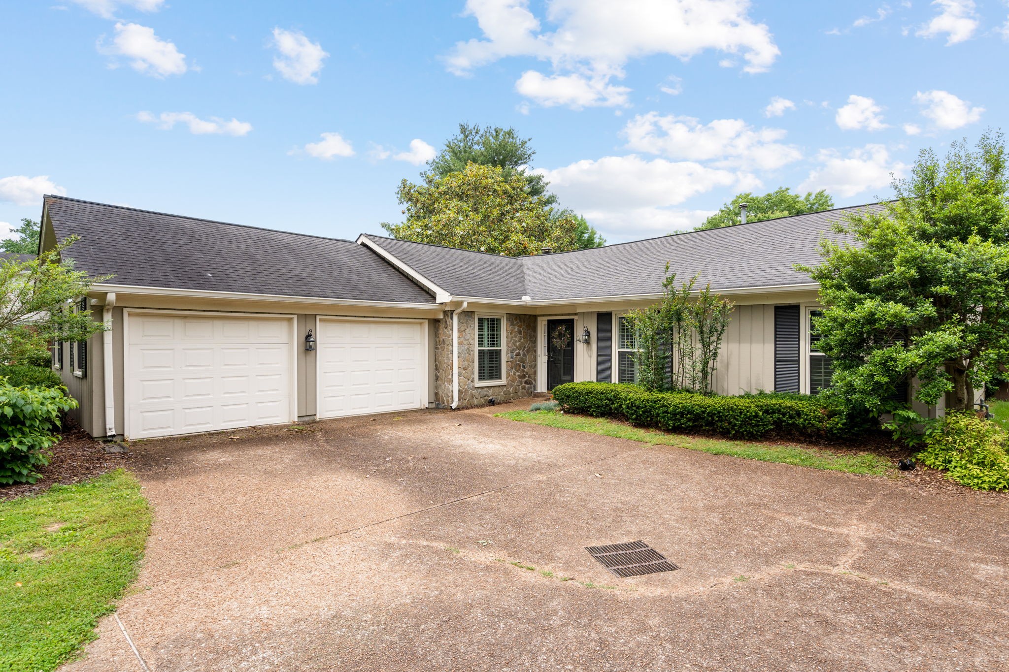 1605 Blue Springs Rd