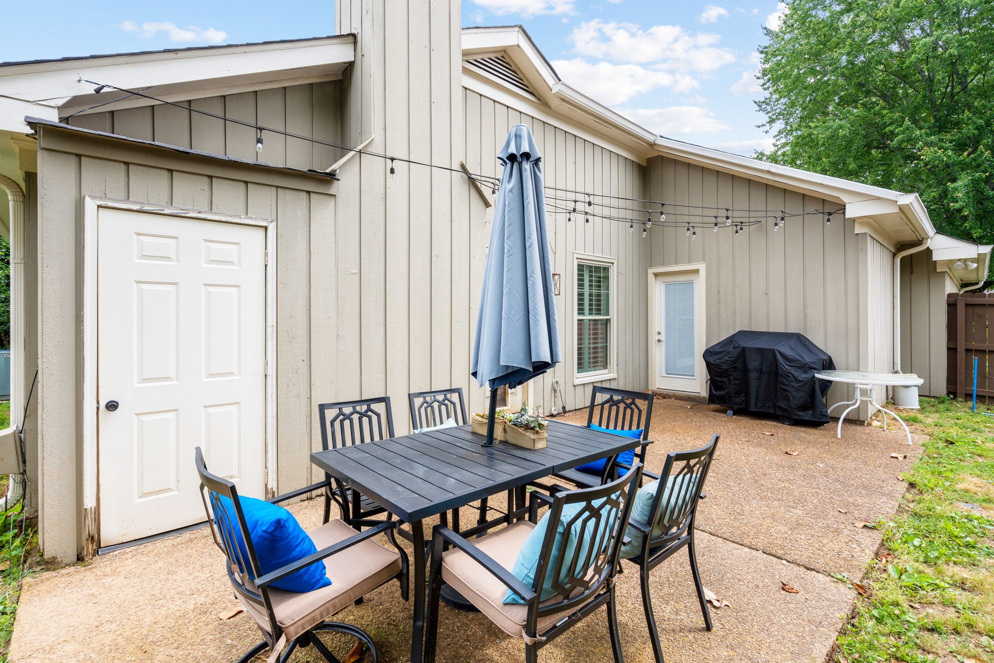 1605 Blue Springs Rd