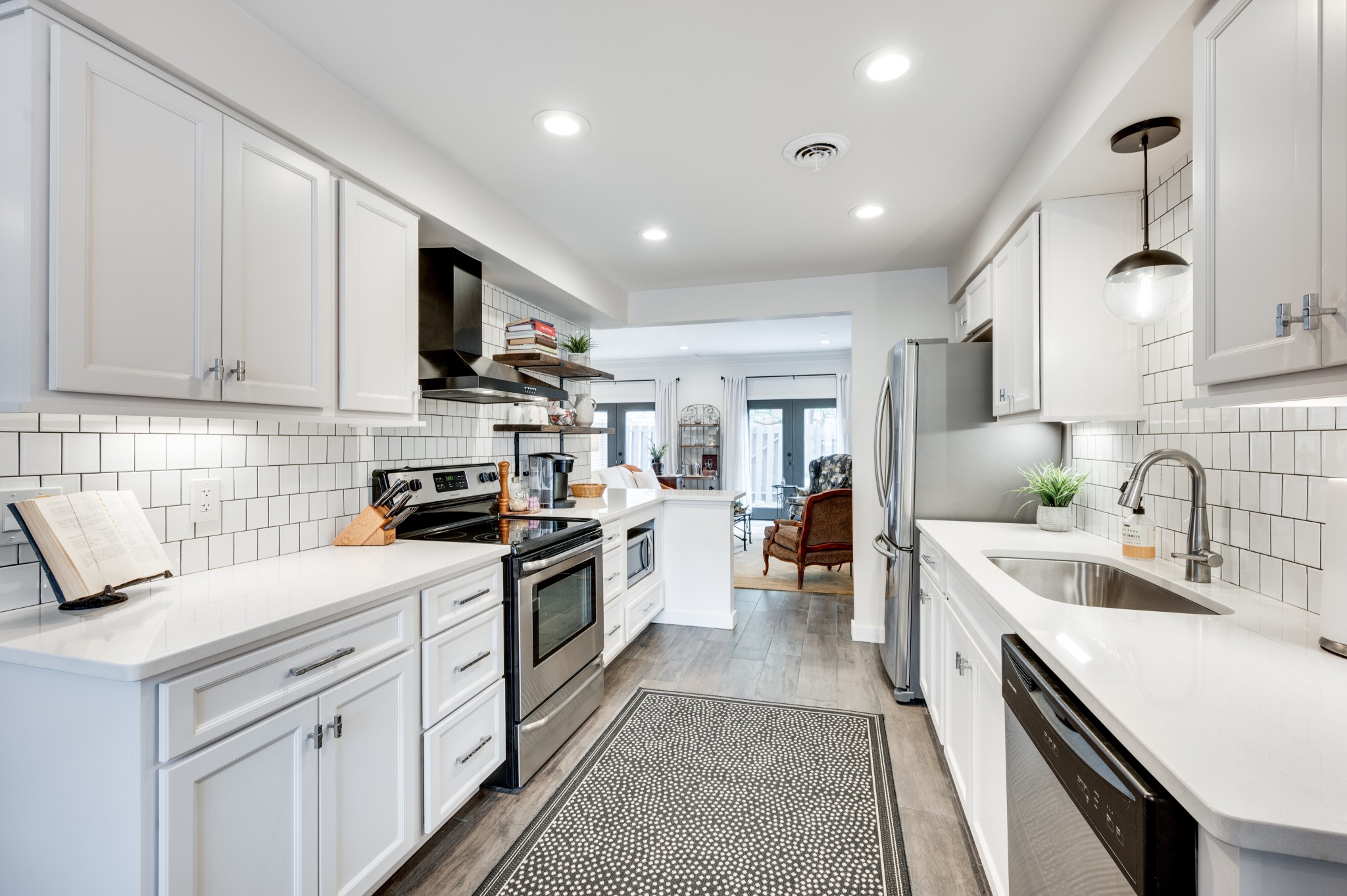 4500 Post Rd Unit: F67