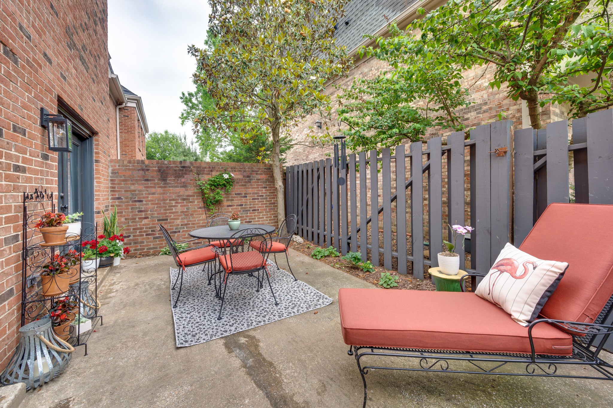4500 Post Rd Unit: F67