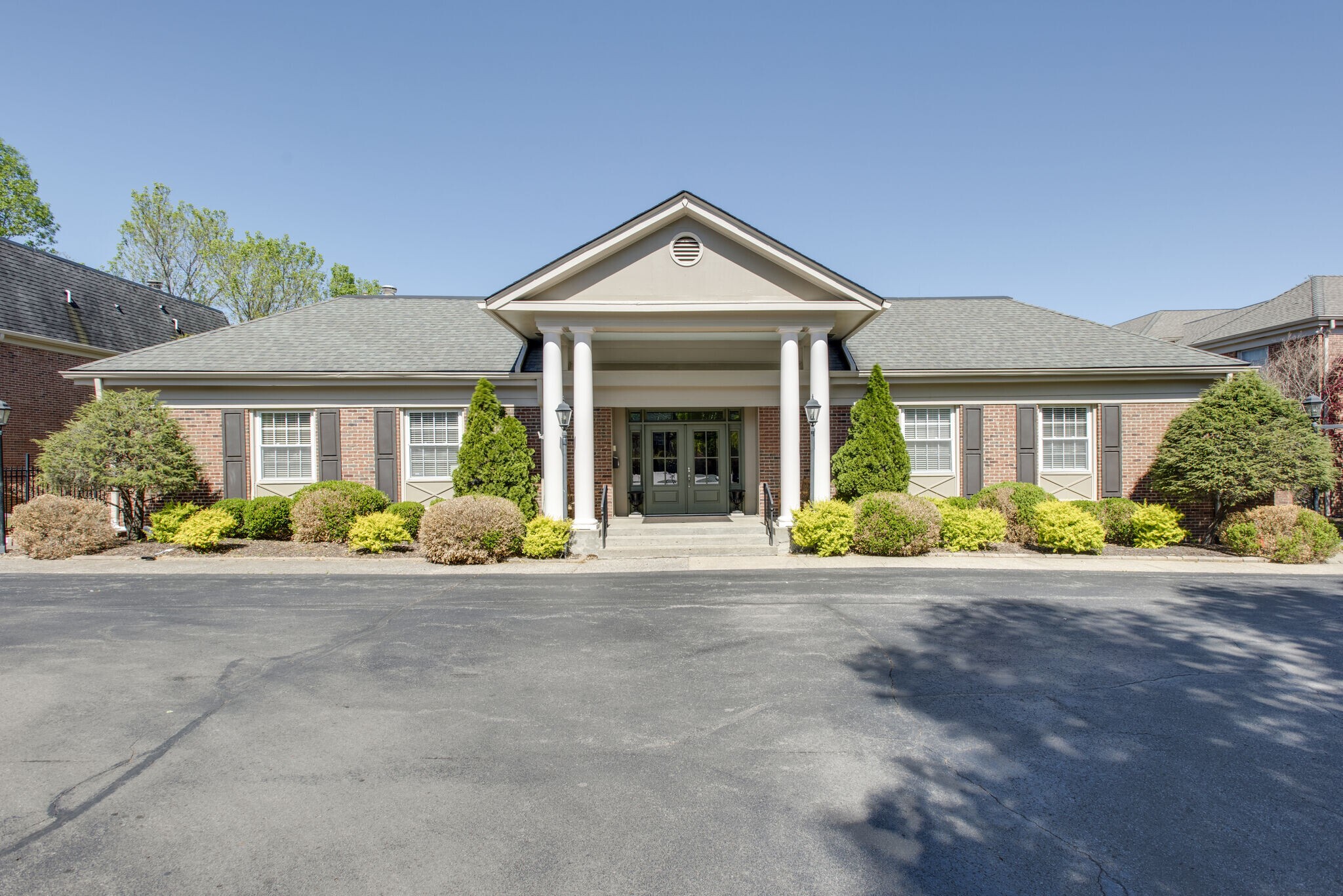 4500 Post Rd Unit: F67