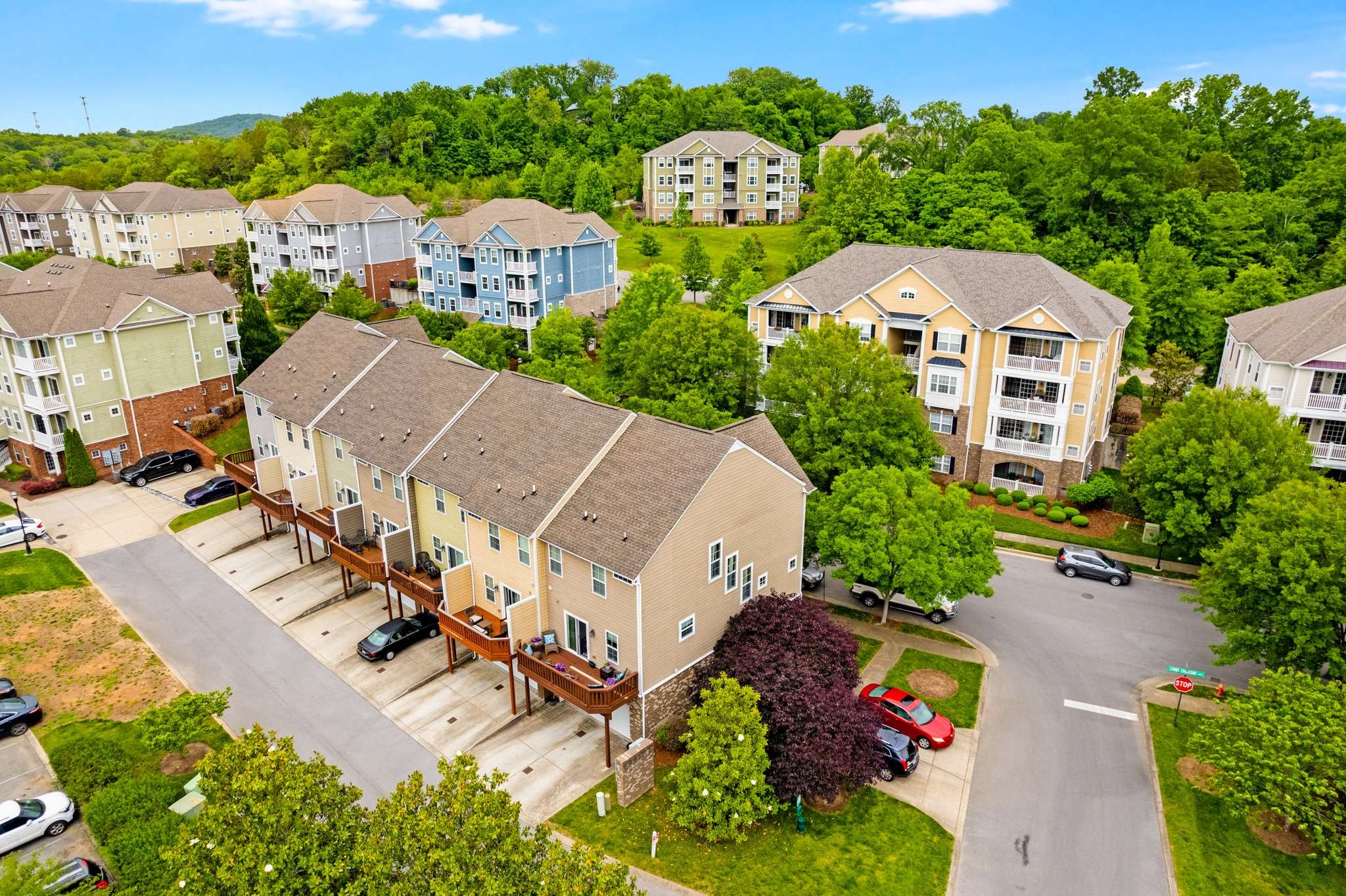 8212 Lenox Creekside Dr