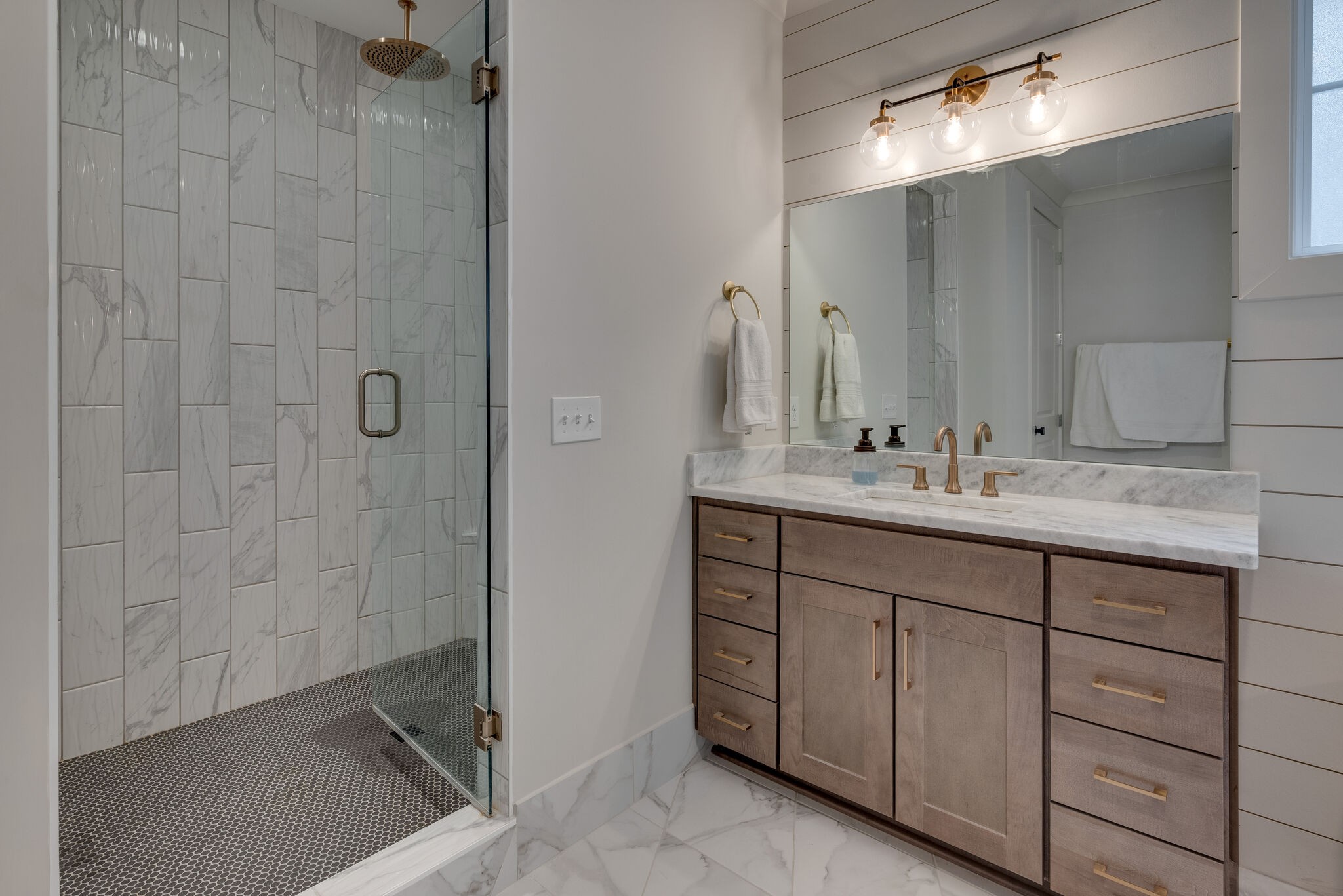 555 Stevenson St Unit: B
