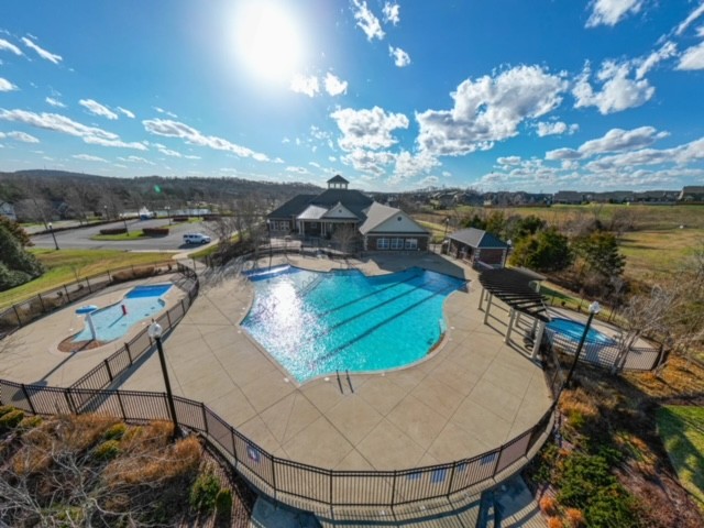 740 Pebble Creek Ln
