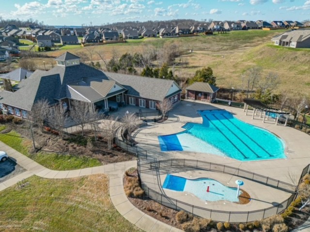 740 Pebble Creek Ln