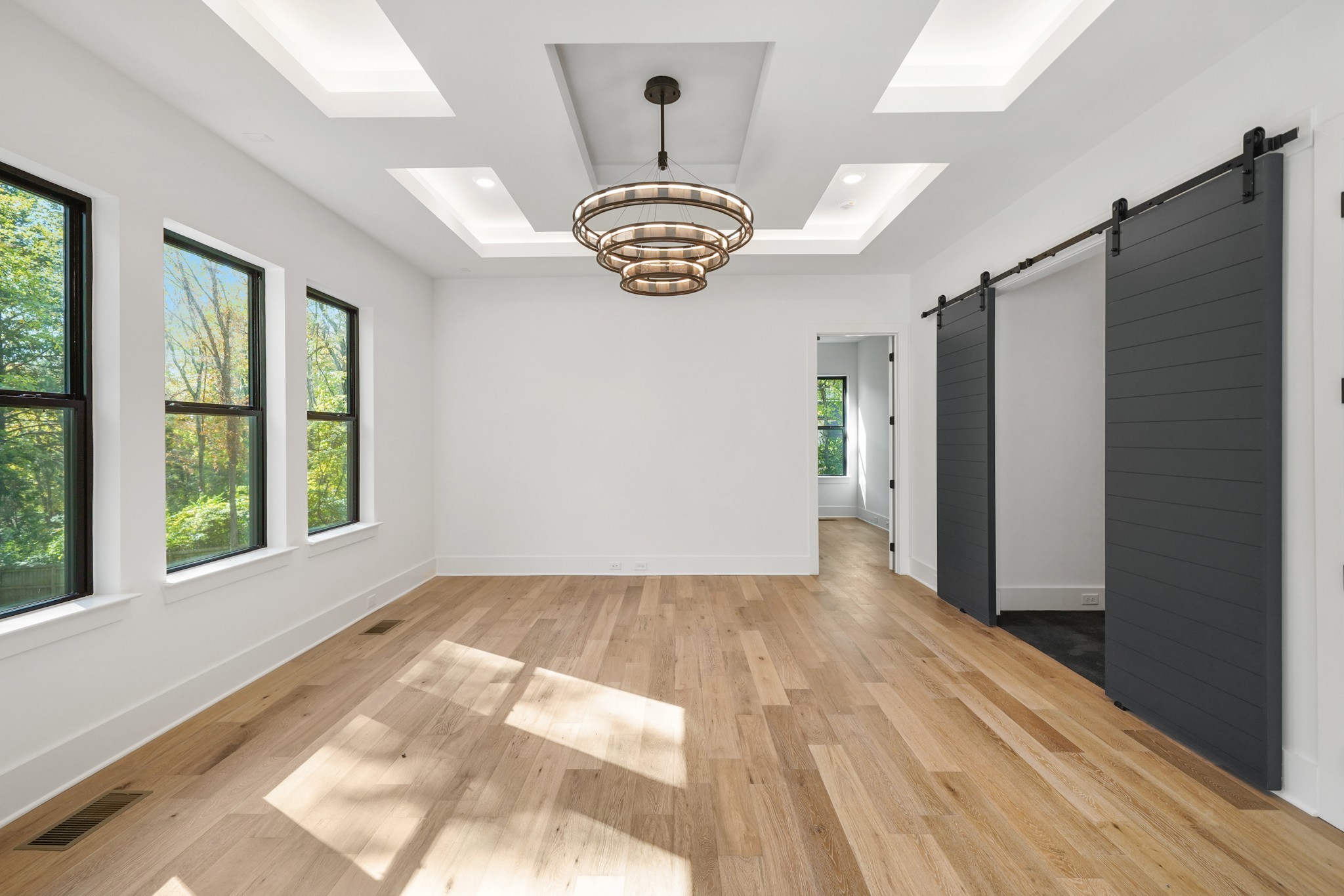 4618 Belmont Park Ter