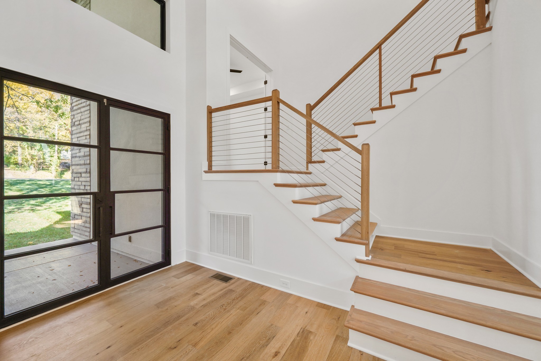 4618 Belmont Park Ter