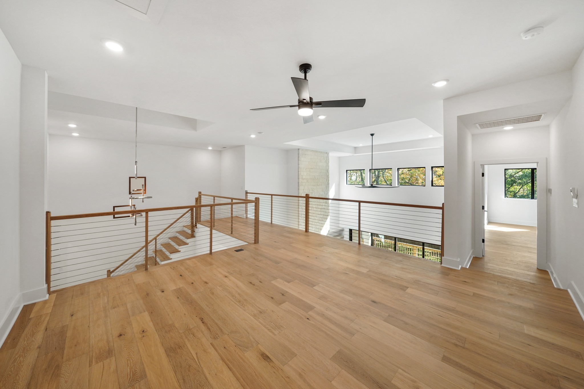 4618 Belmont Park Ter