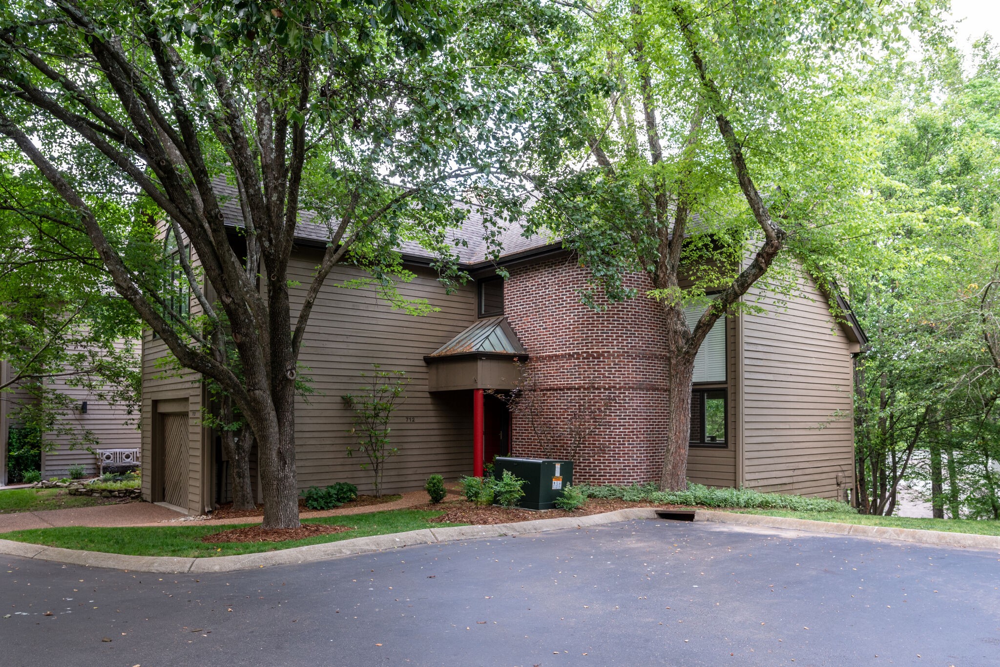 712 Harpeth Trace Dr