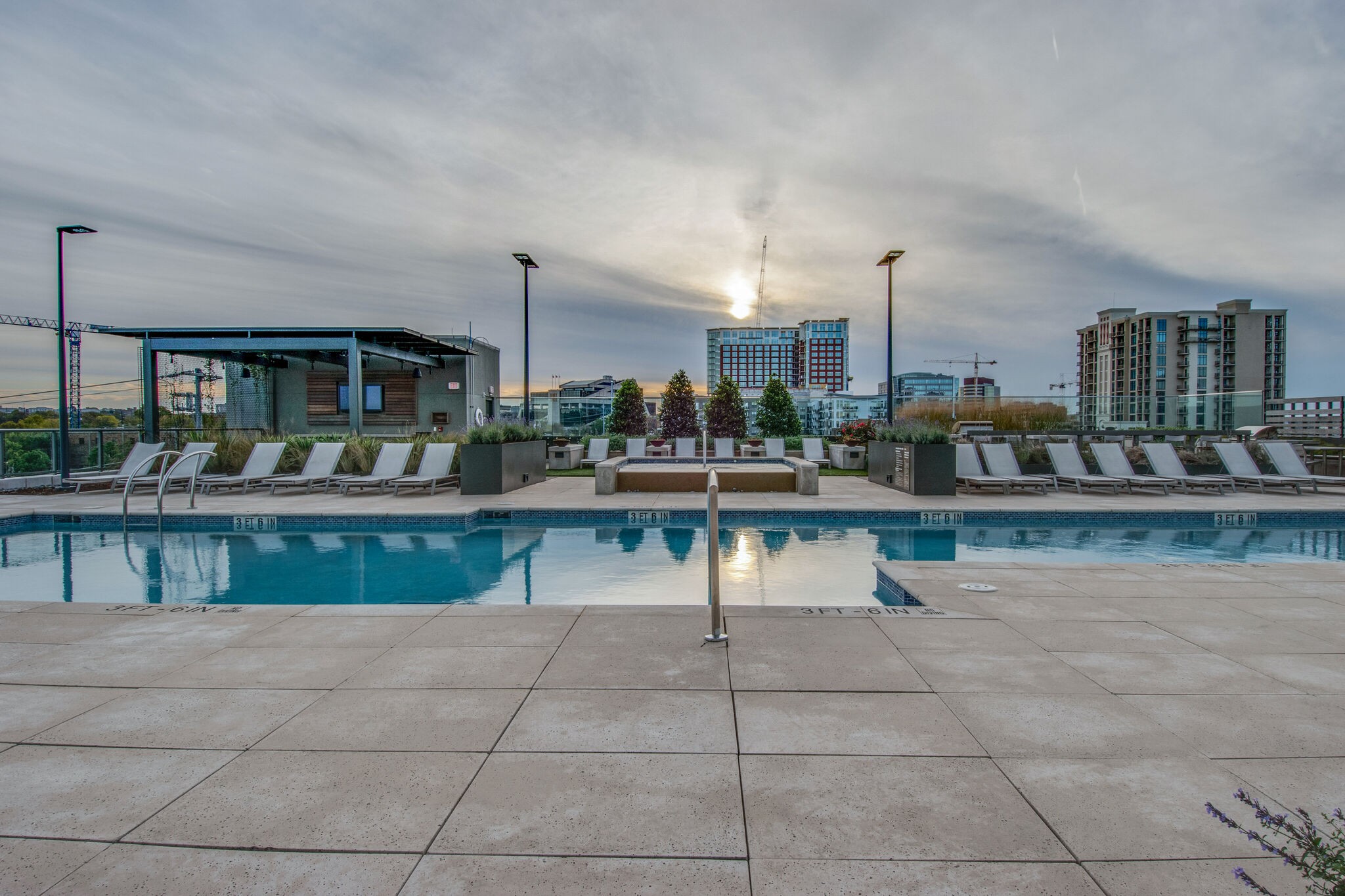 1212 Laurel St Unit: 1211